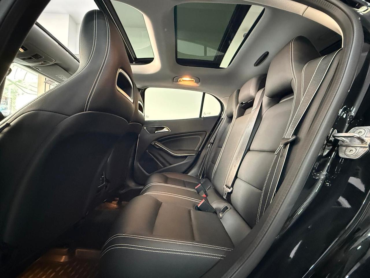 Mercedes-benz GLA 200 d AUTOMATIC PREMIUM NIGHT ED