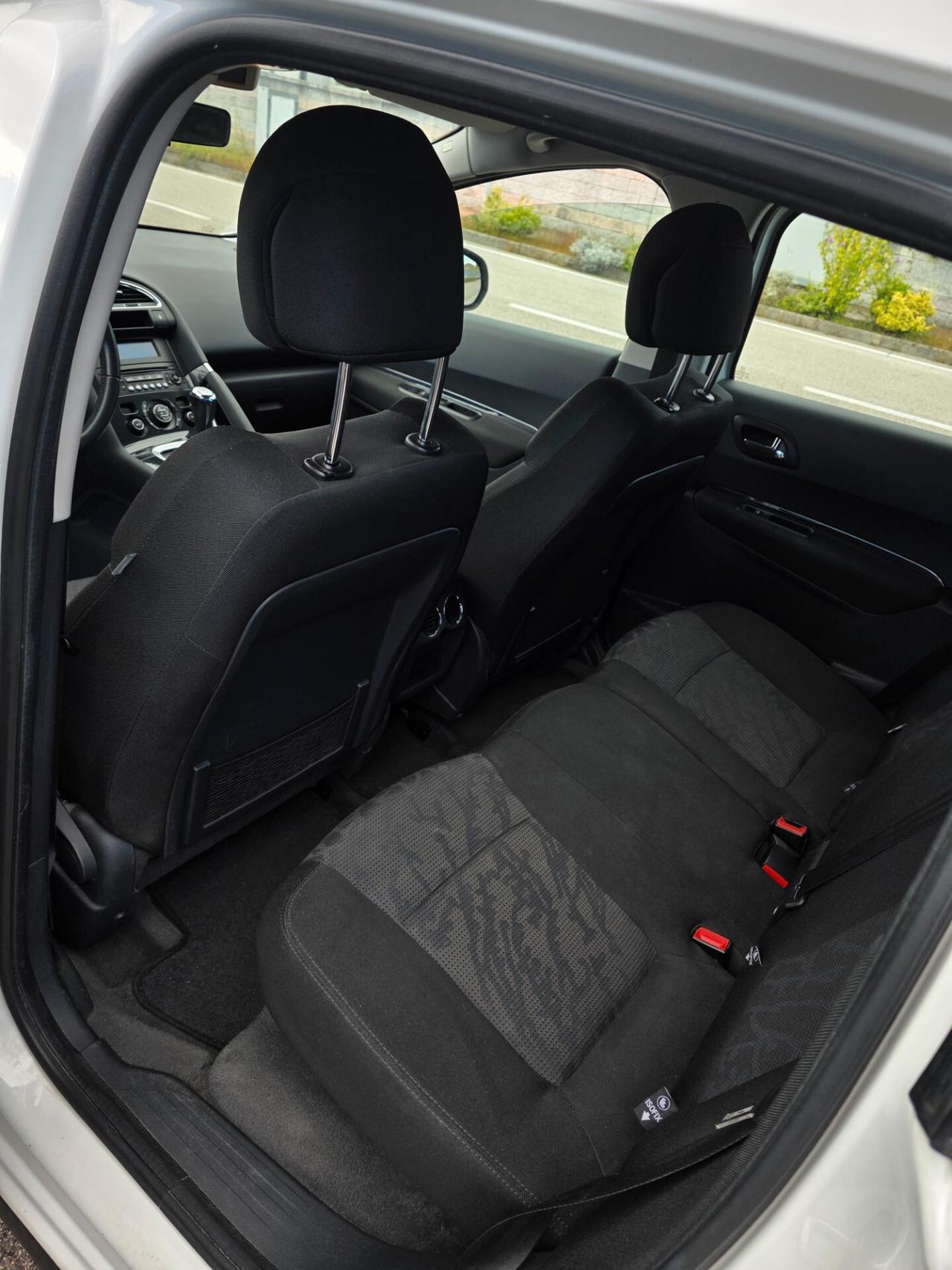 Peugeot 3008 automatico 208mila km 1.6D