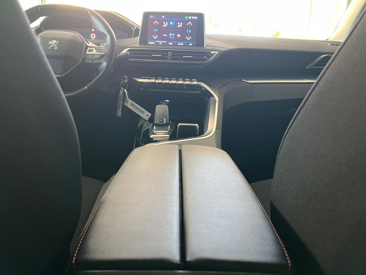 Peugeot 3008 BlueHDi 130 S&S EAT8 Business