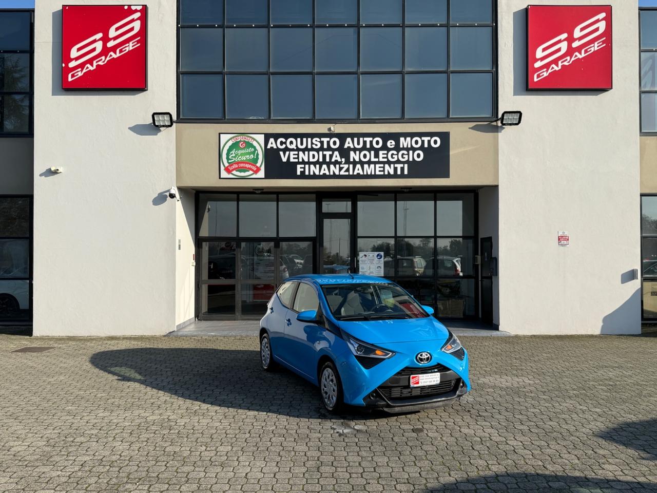 Toyota Aygo Connect 1.0 VVT-i 72 CV 5 porte x-cool MMT
