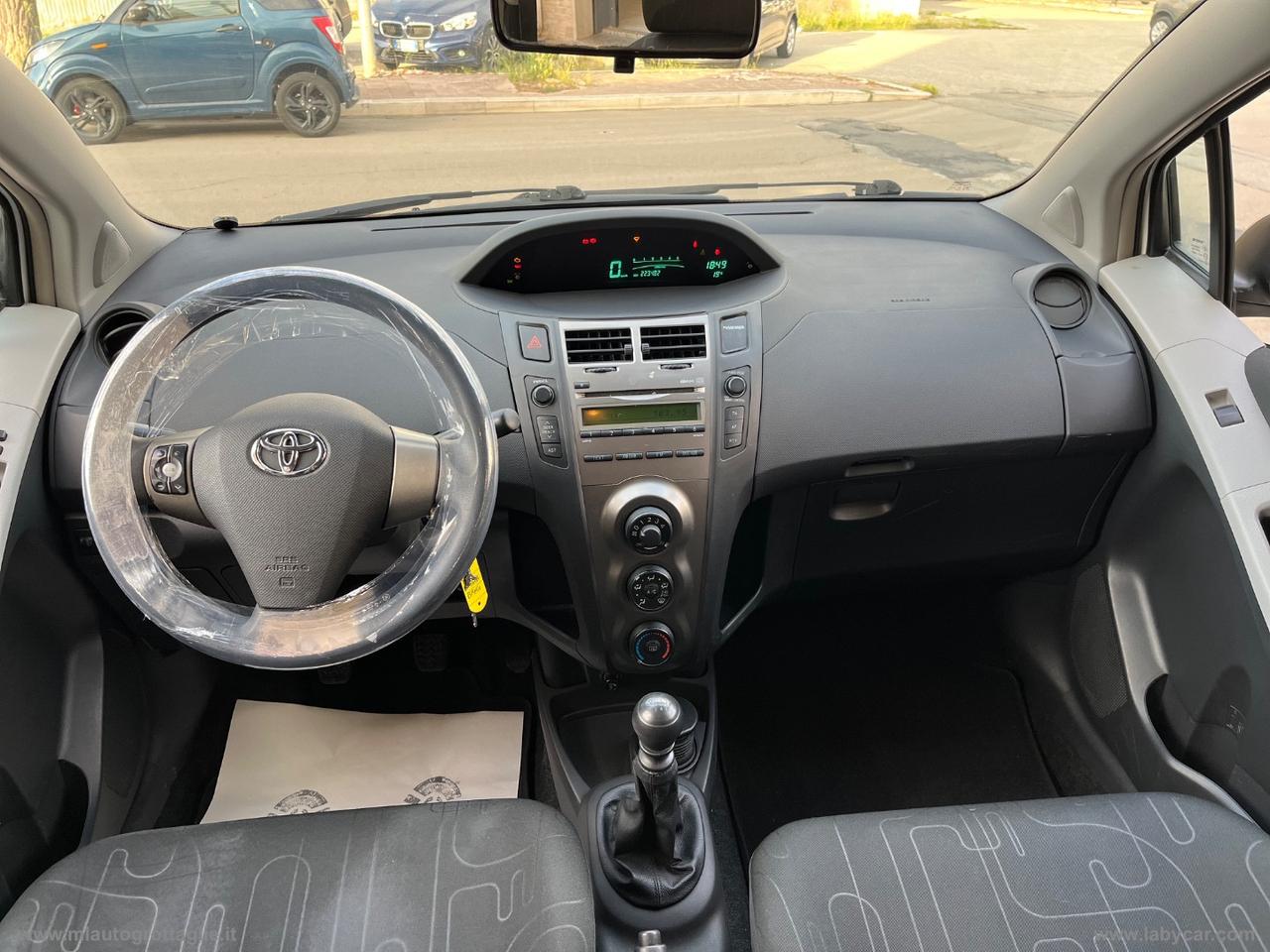 TOYOTA Yaris 1.4 D-4D 5p. Sol