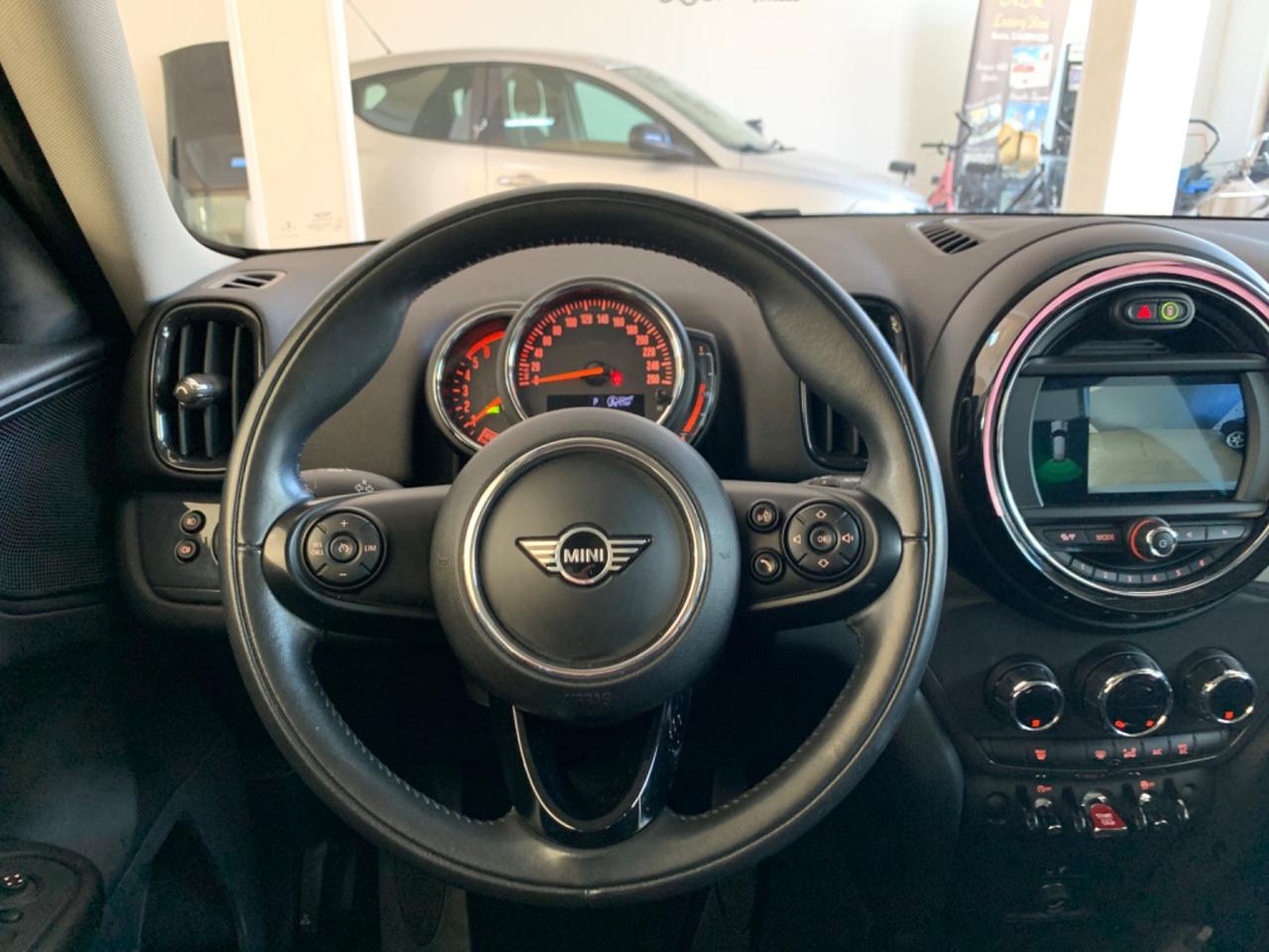 Mini Cooper D Countryman 2.0 Business Automatica