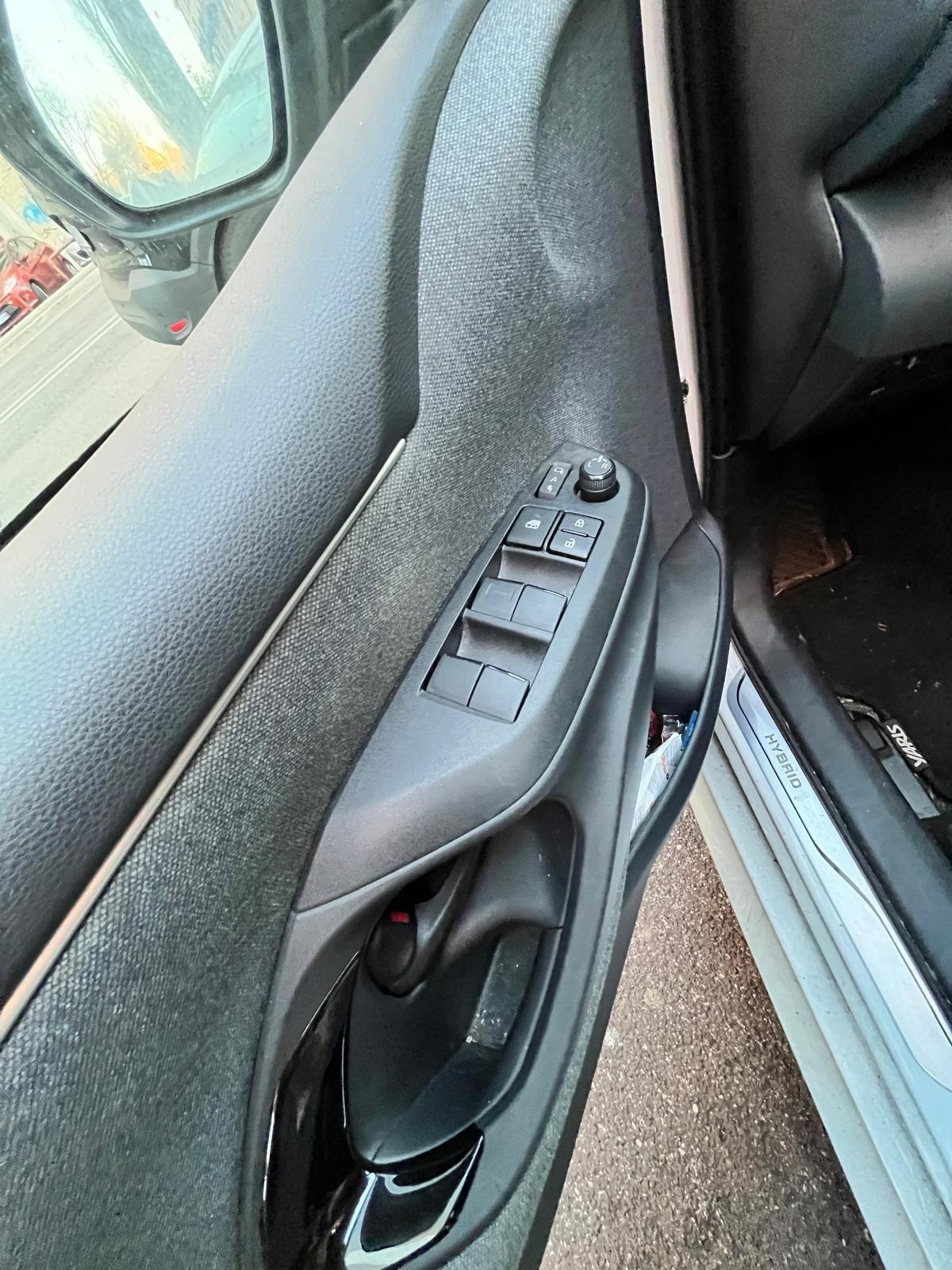 Toyota Yaris 1.5 Hybrid 5 porte Lounge