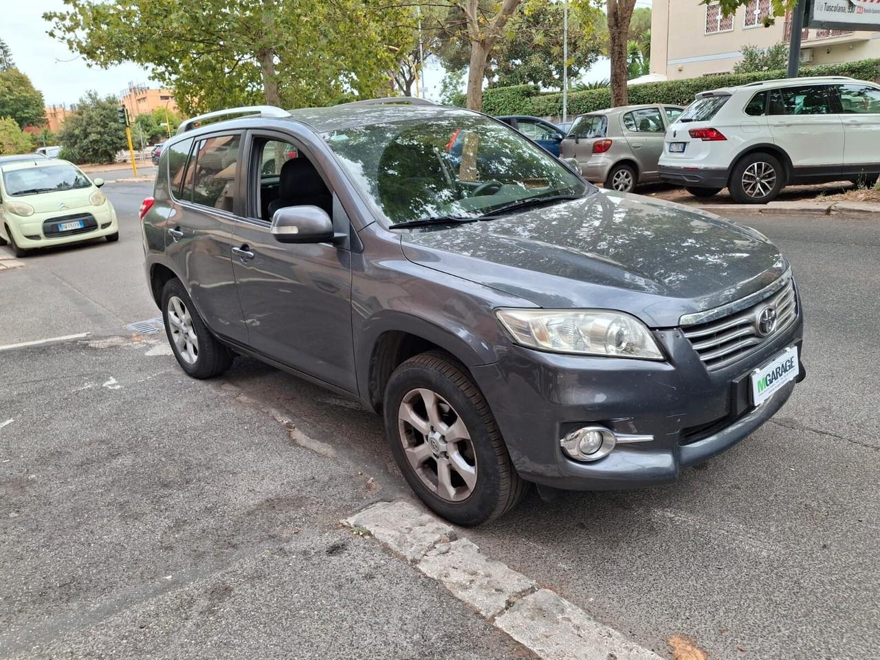 Toyota RAV 4 RAV4 2.2 D-4D 150 CV Lounge