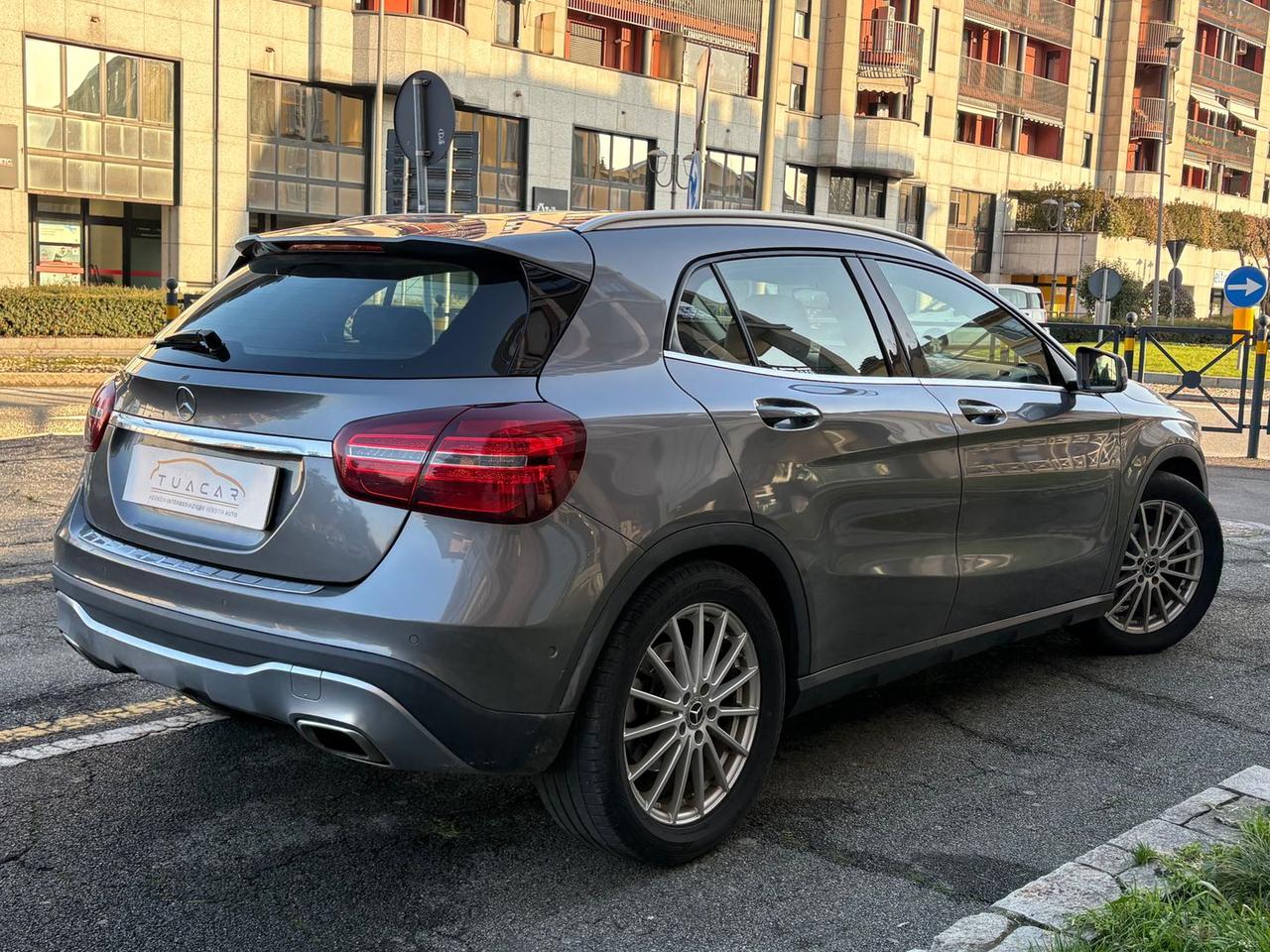 Mercedes-Benz GLA 180 CDI GLA- #8889