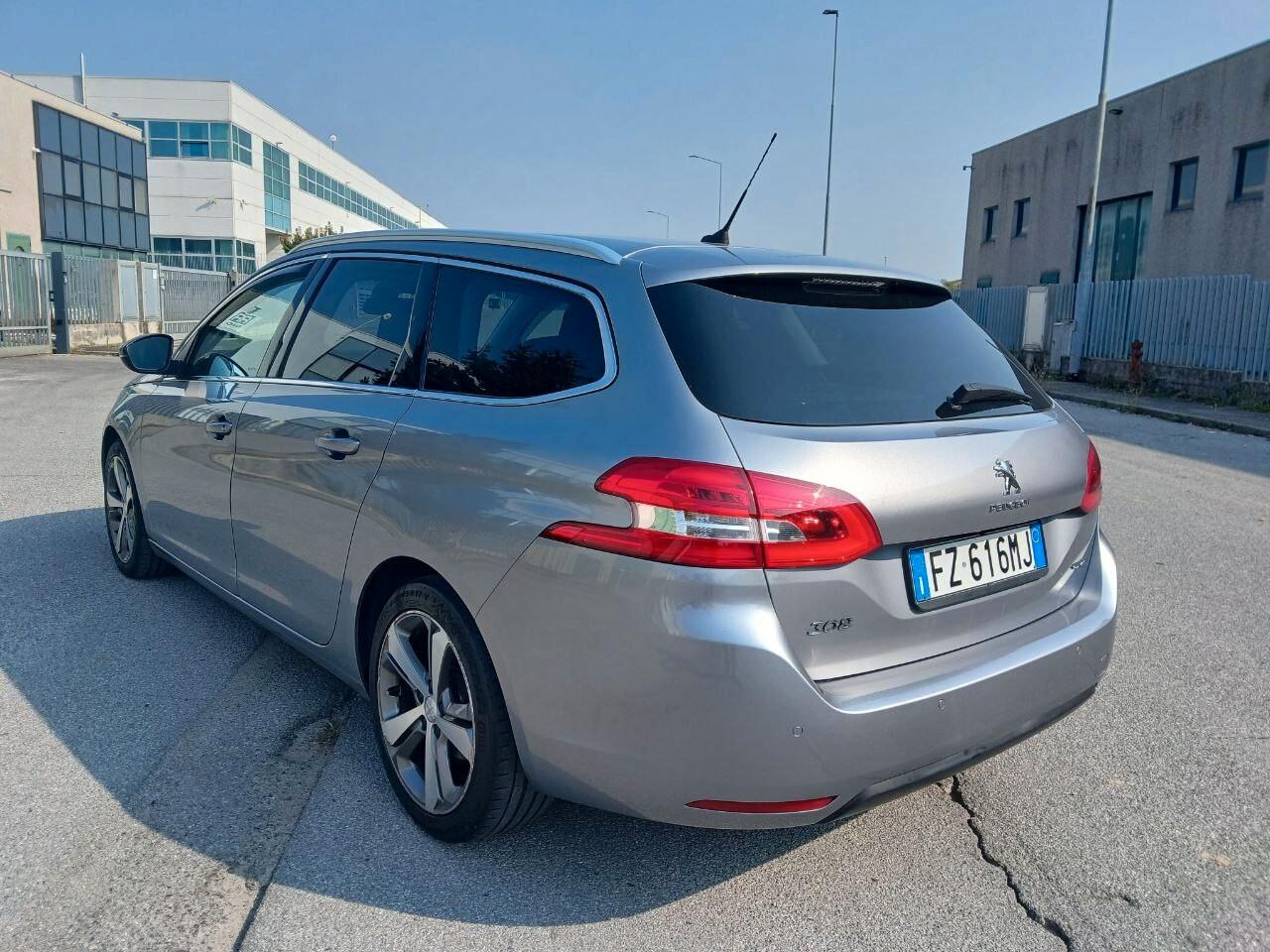 Peugeot 308 BlueHDi 130 S&S EAT8 SW Allure