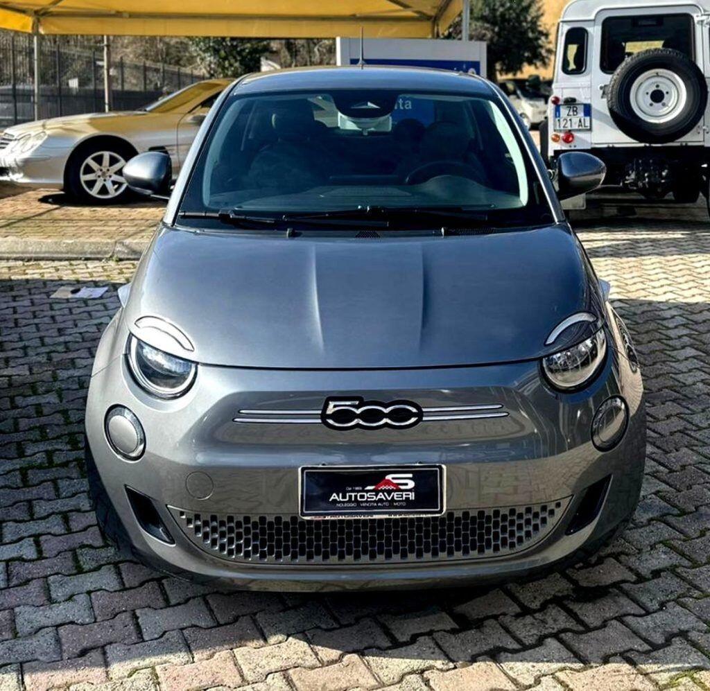 FIAT 500e business opening edition