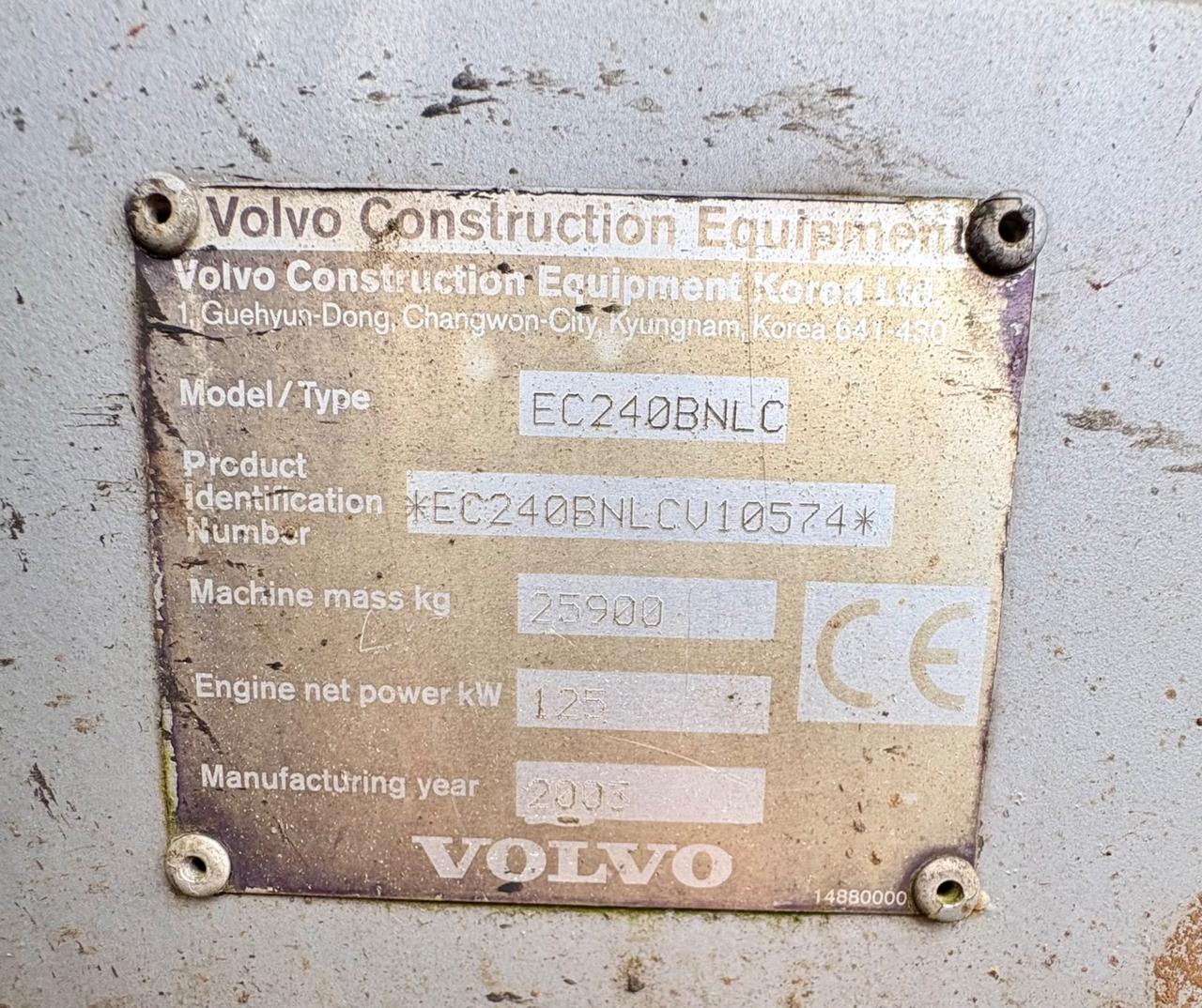 Escavatore VOLVO EC240 + cesoia per rottami