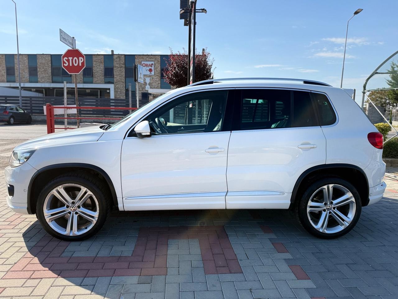 Volkswagen Tiguan 2.0 TDI 177 CV 4MOTION DSG R-Line BlueMotion Tech.