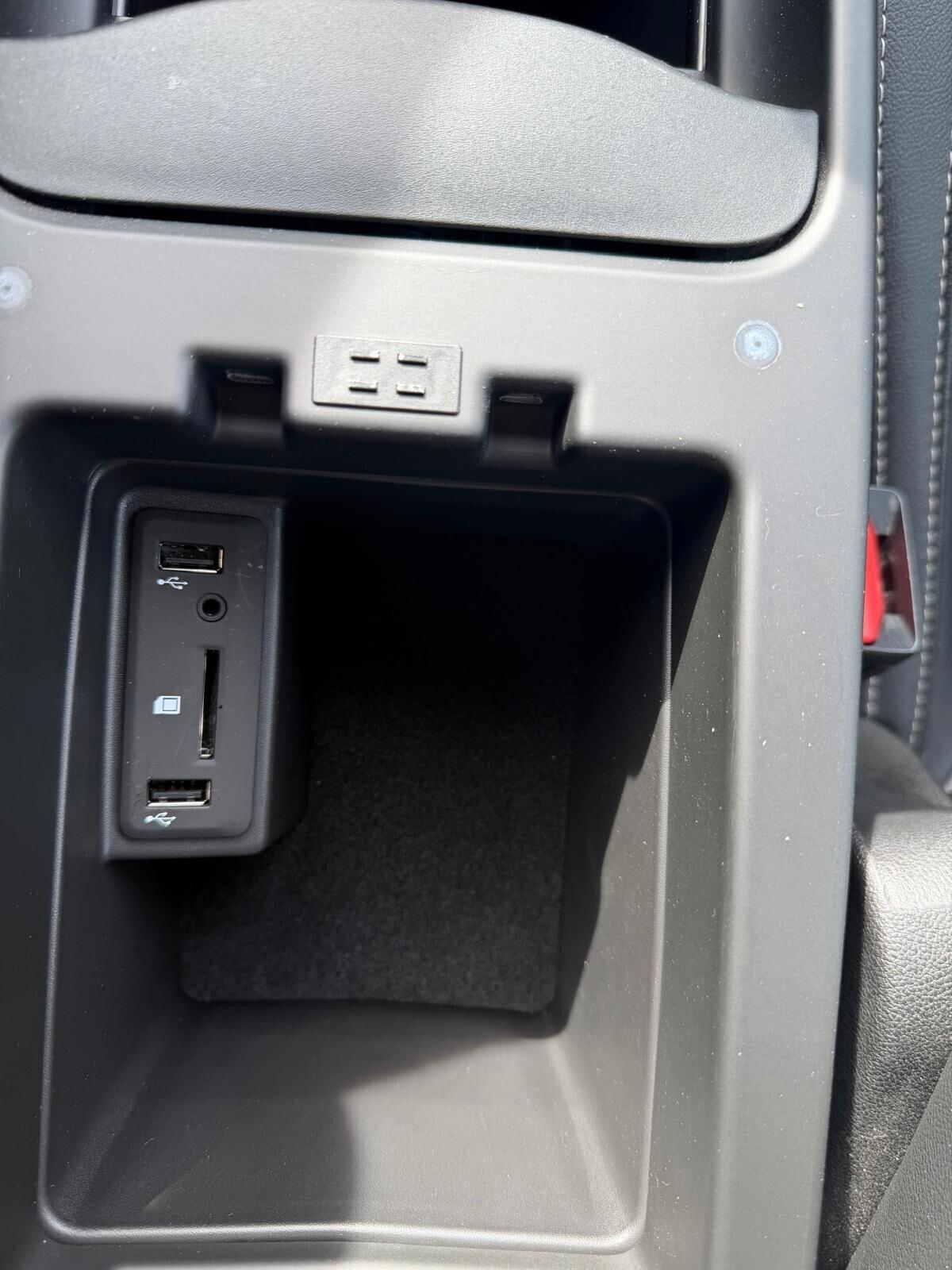 Renault Scenic DCI 8V 110CV EDC Energy Bose