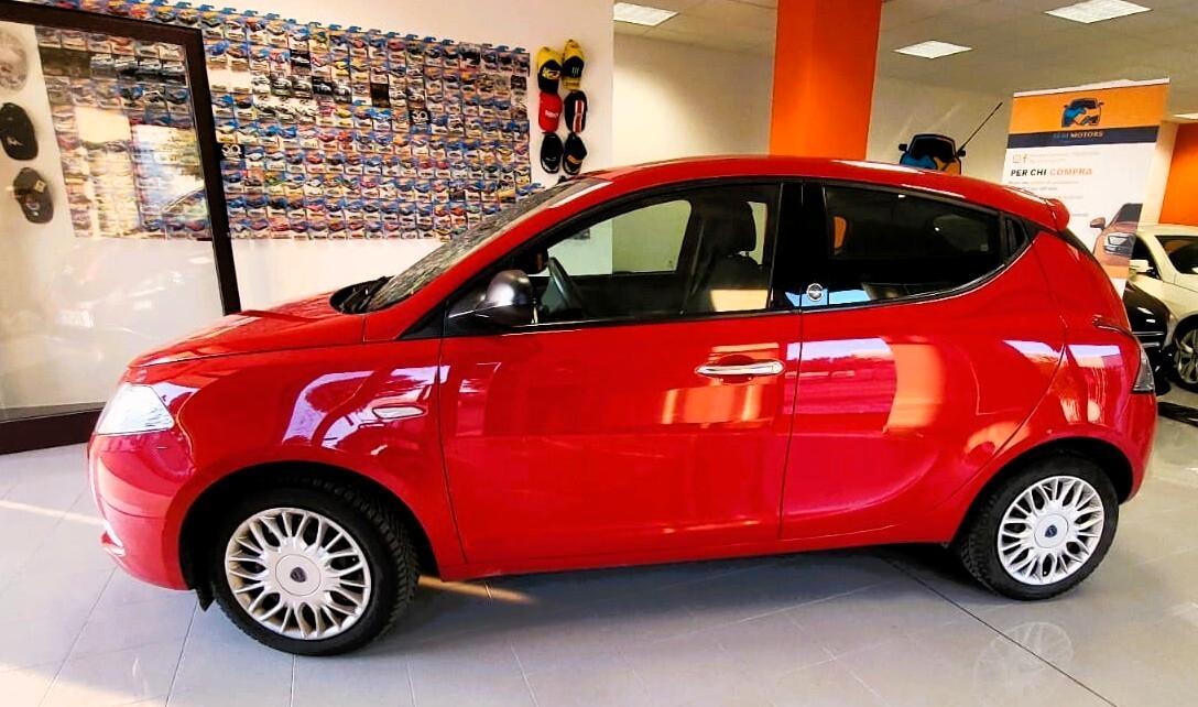 Lancia Ypsilon 1.2 69 CV 5 porte GPL ELEFANTINO BLU