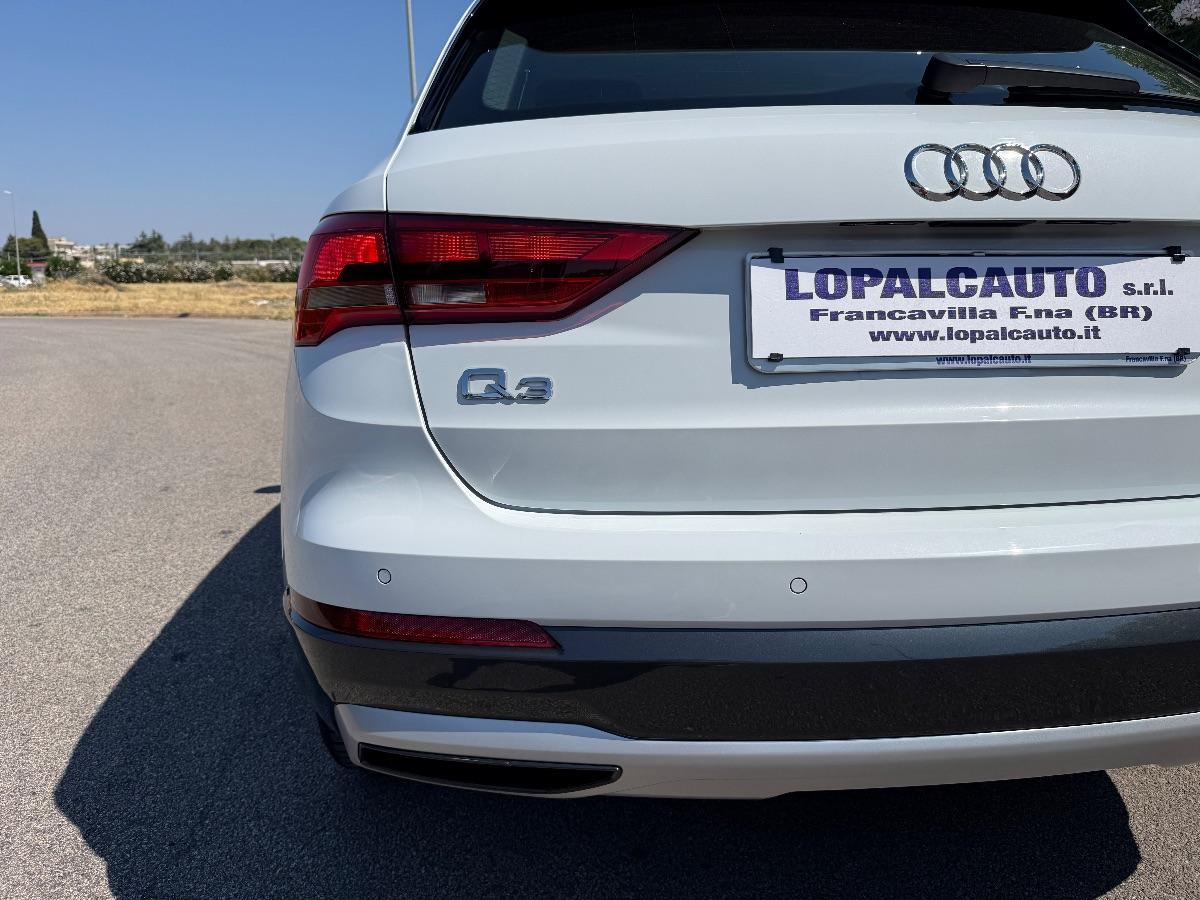 AUDI - Q3 - 35 TDI S tronic Business Advanced