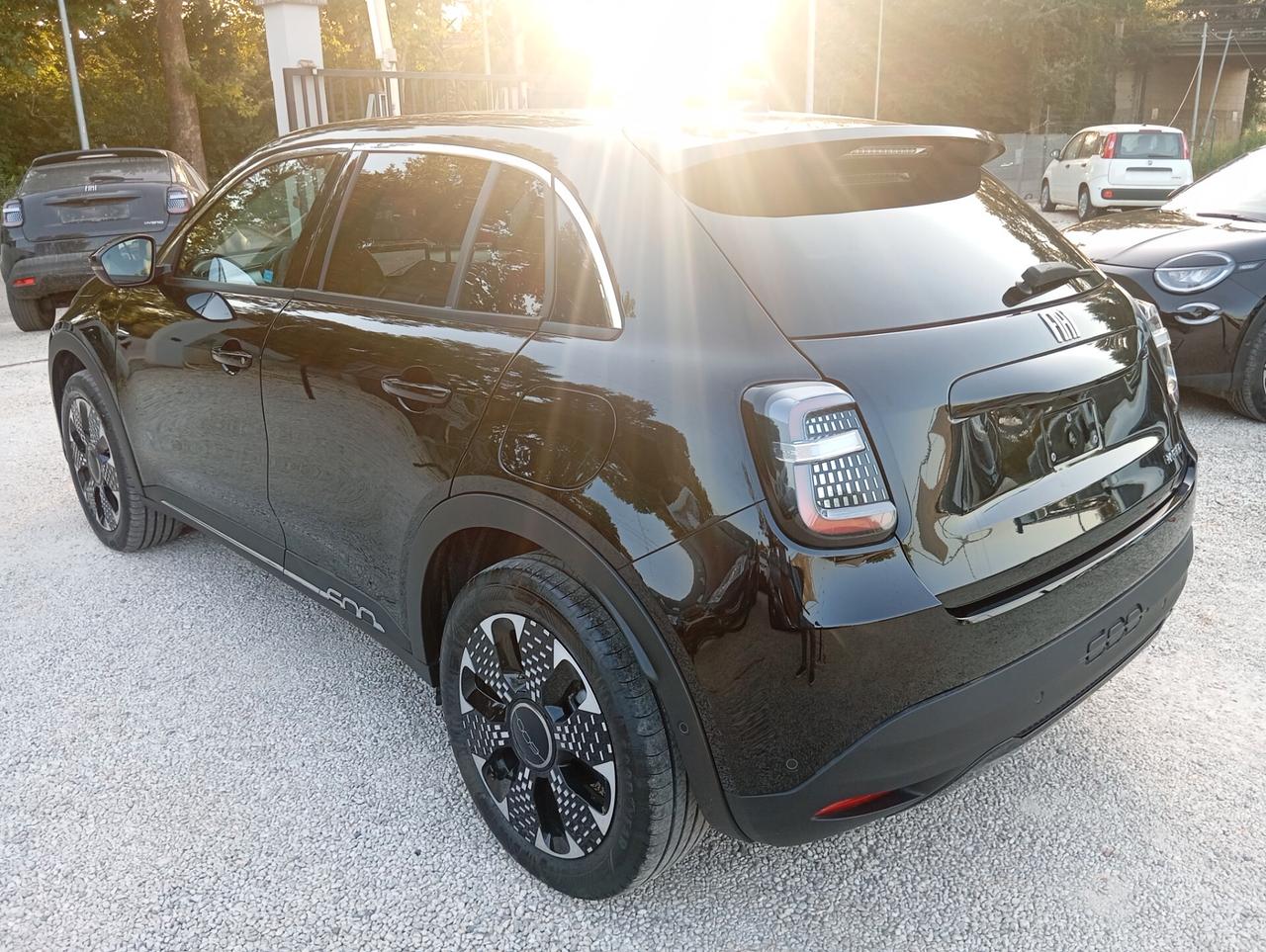 Fiat 600 Hybrid 110 CV DCT MHEV La Prima