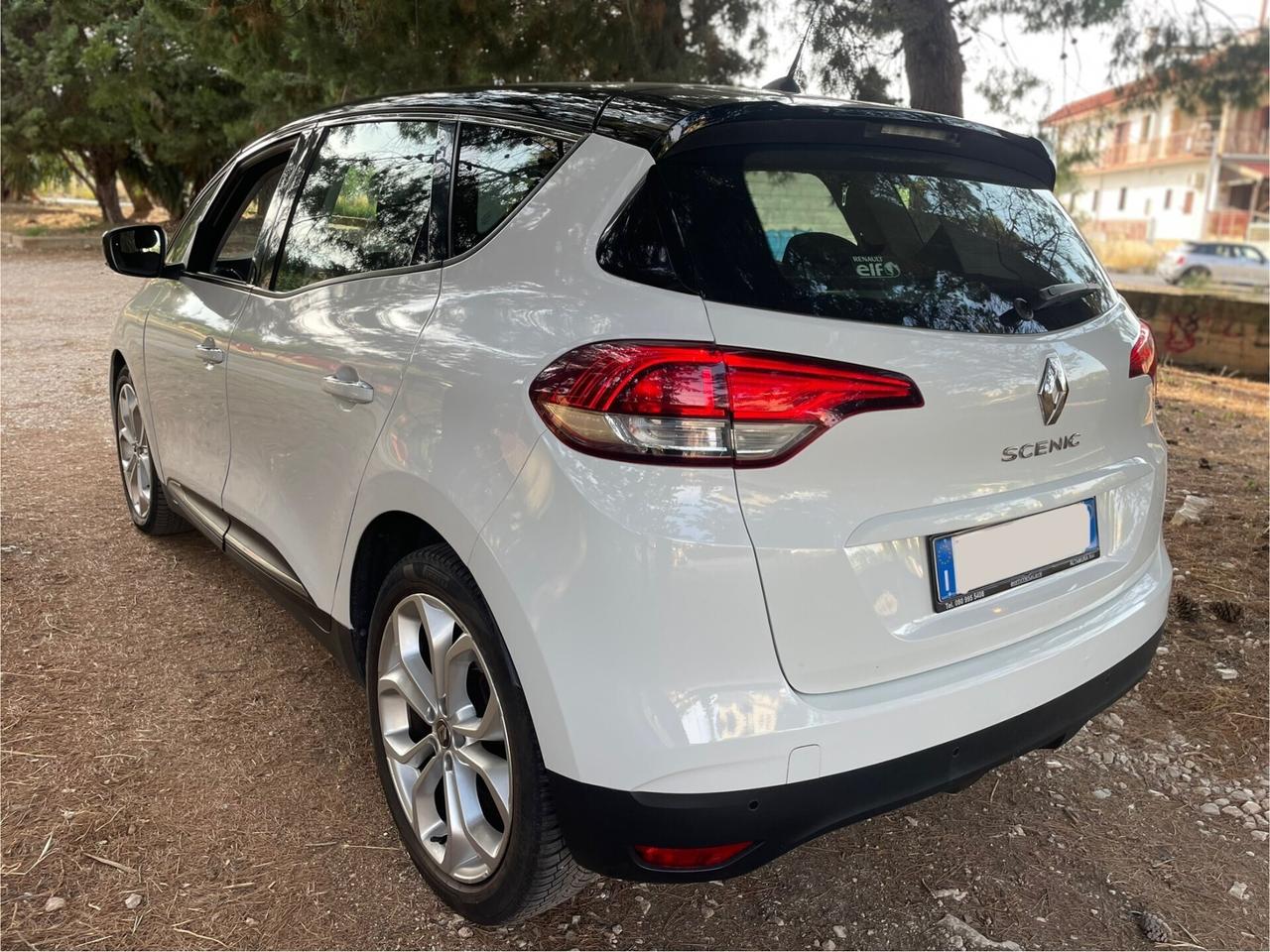 Renault Scenic dCi 8V 110 CV EDC Intens