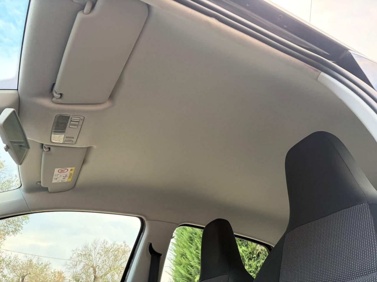 Volkswagen UP 1.0 benz/metano 5p.
