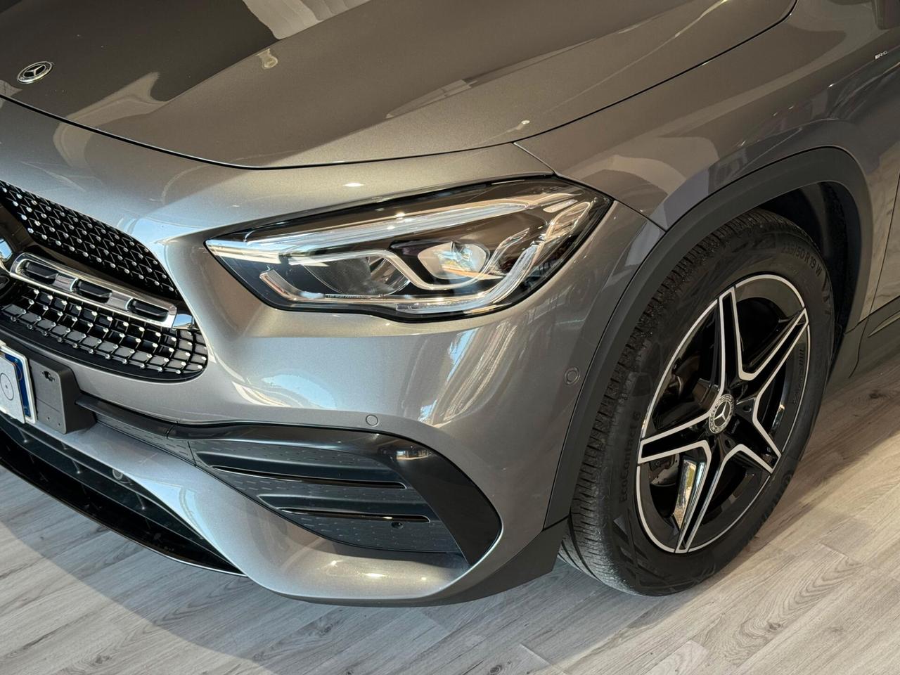 Mercedes-benz GLA 200d Automatic Premium AMG Night Edition