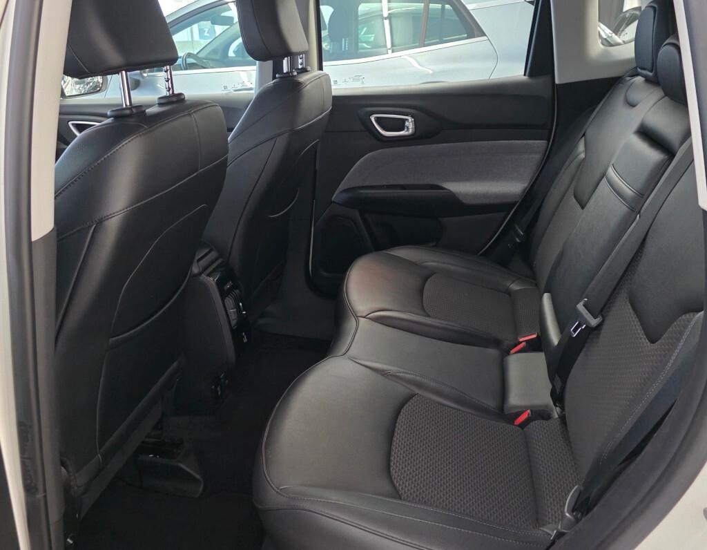 Jeep Compass 1.3 Turbo T4 190 CV PHEV AT6 4xe Longitude
