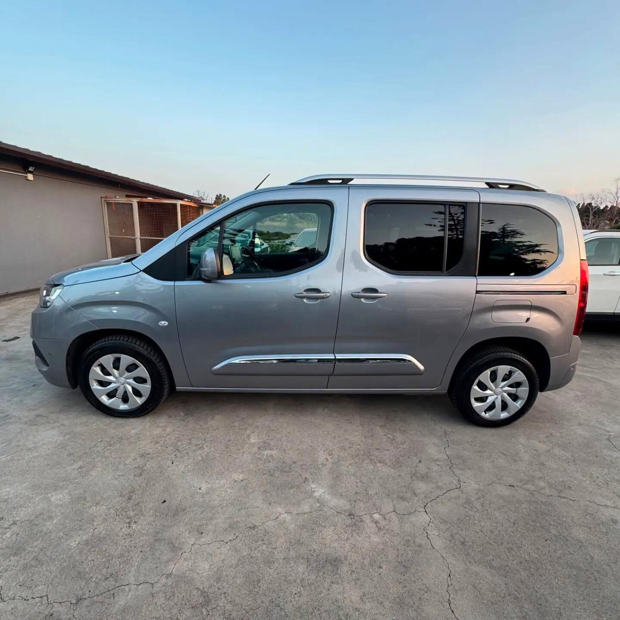 Toyota Proace 1.5 HDI 130CV STRAFUL