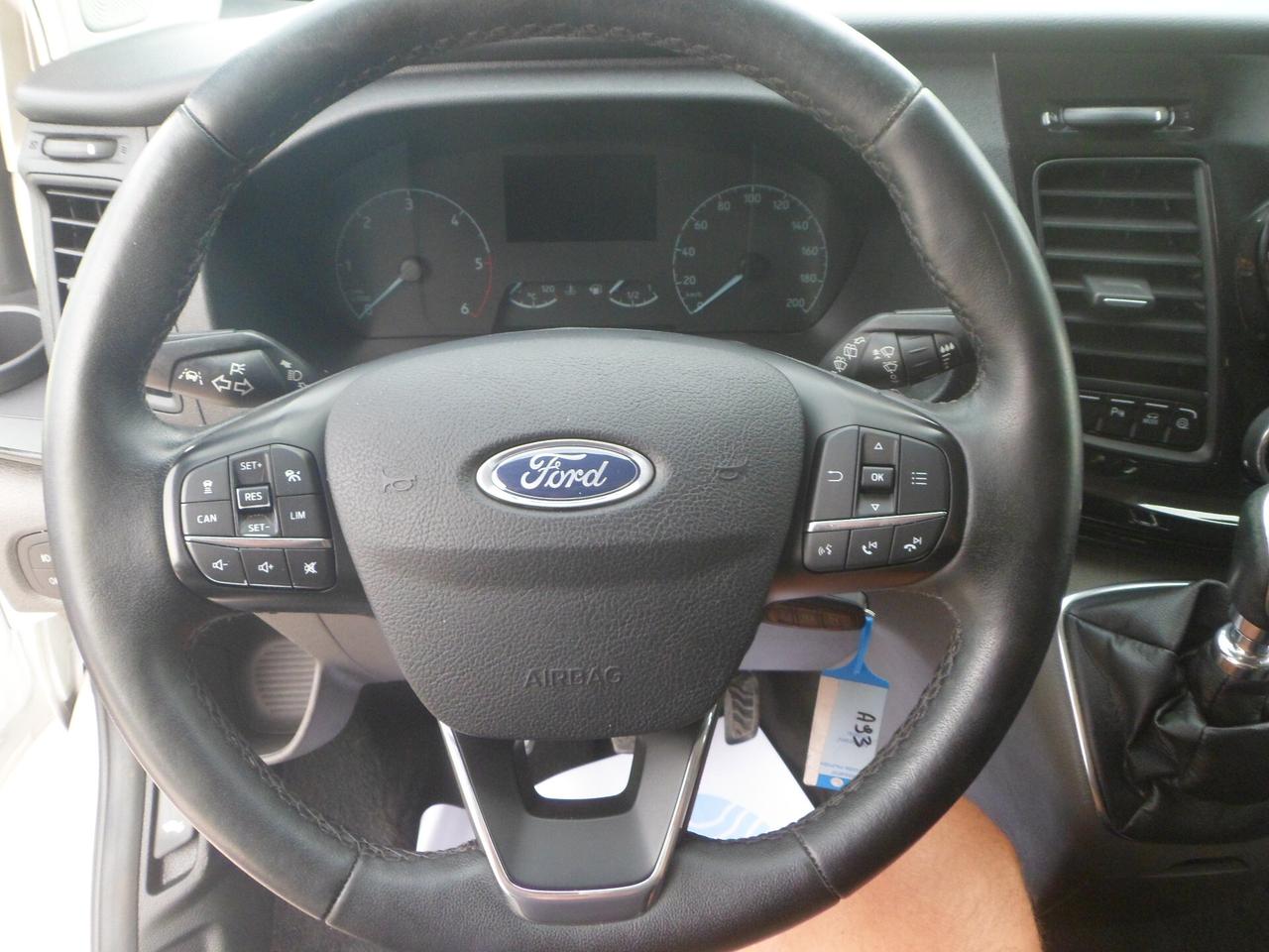 Ford Transit Custom 9 posti