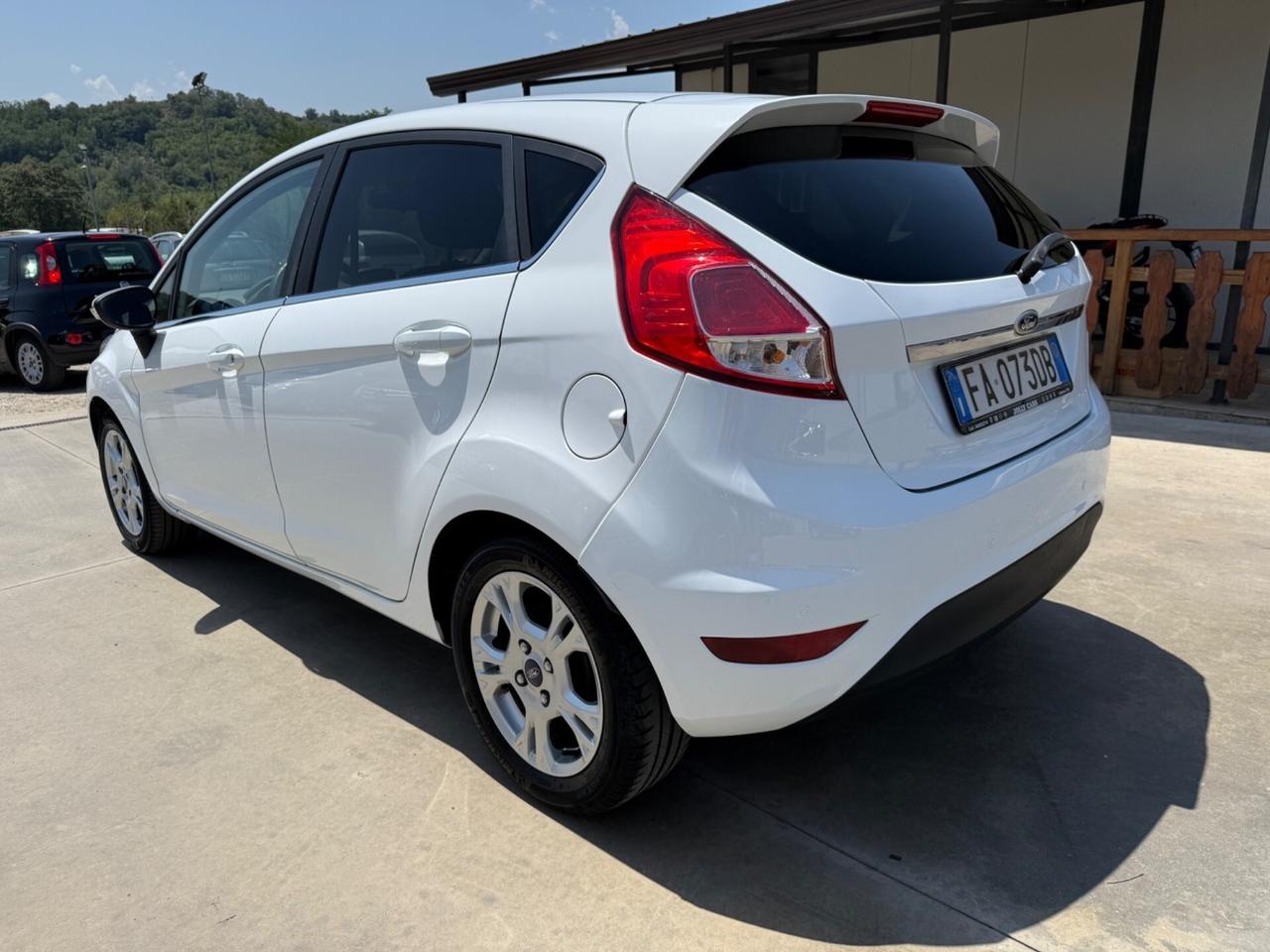 Ford Fiesta 1.5 TDCi 75CV 5 porte Titanium