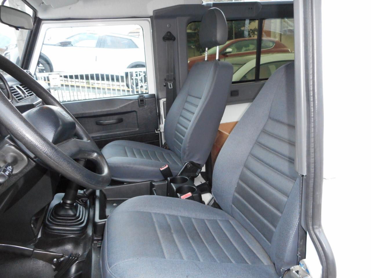 Land Rover Defender 2.2 TD4