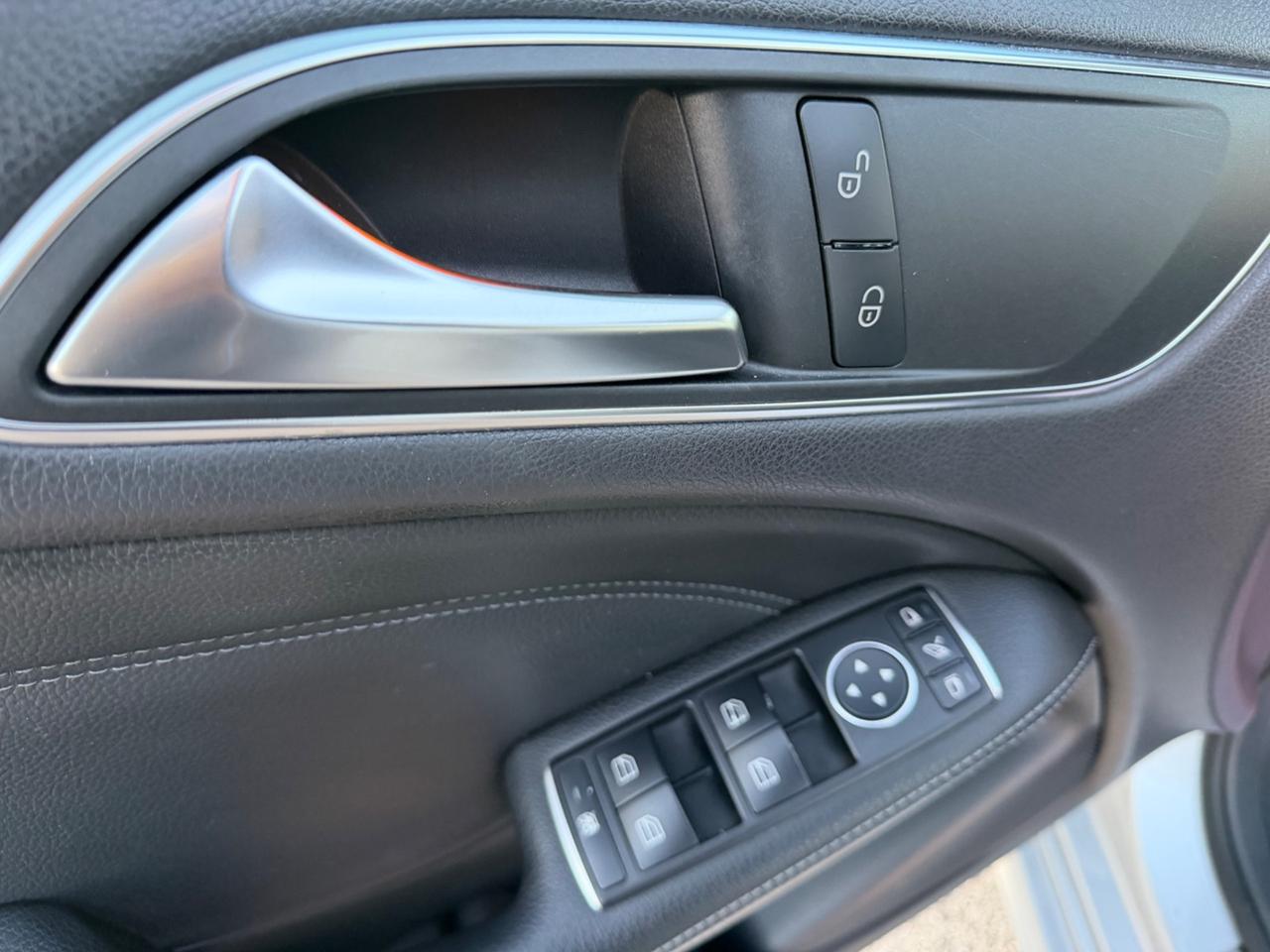 MERCEDES-BENZ B 220 CDI 170CV IPERFULL TETTO MY14