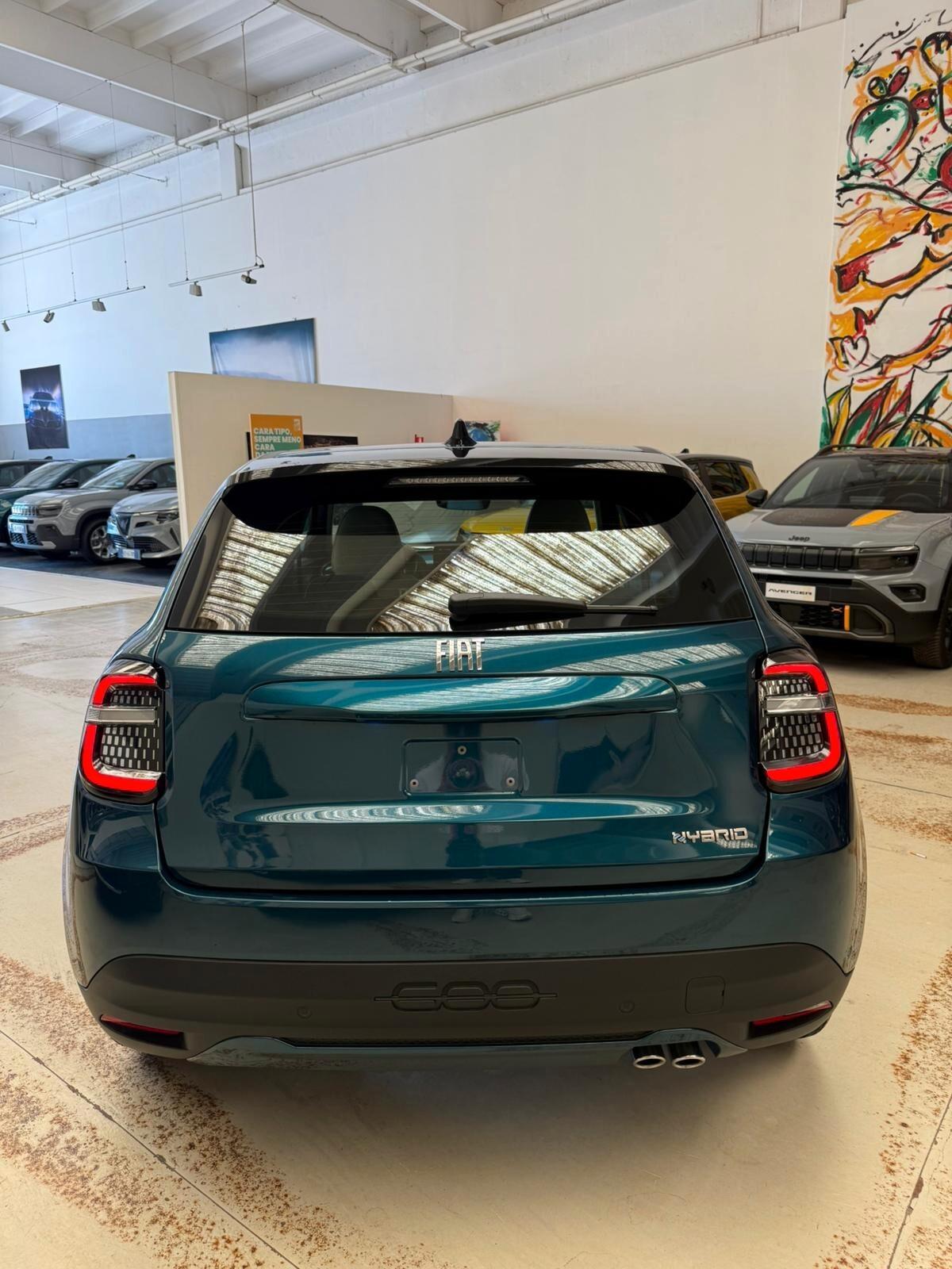 Fiat 600 Hybrid 145 CV DCT MHEV Icon