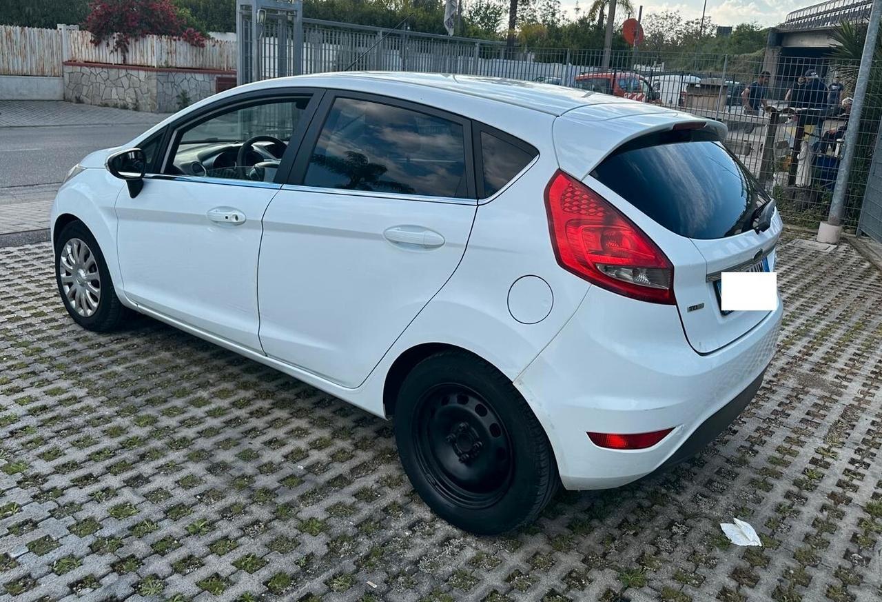 Ford Fiesta 1.6 TDCi 95 CV 5p. Titanium-2010