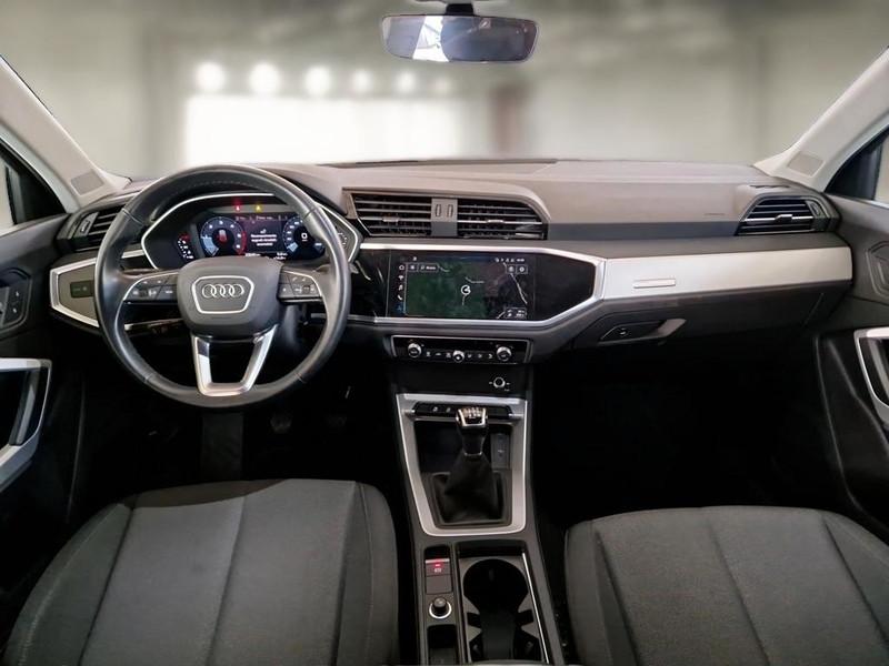 AUDI Q3 35 TDI Business