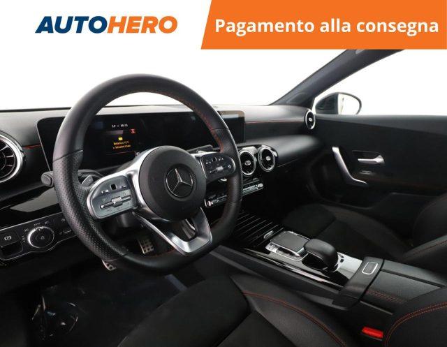 MERCEDES-BENZ A 200 d Automatic Premium