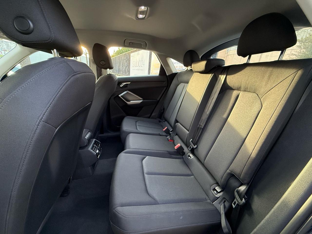 Audi Q3 35 TDI KM.59.000!