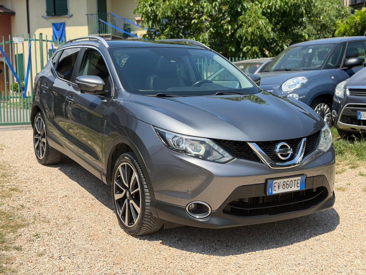 Nissan QASHQAI 1.6 dCi TEKNA TETTO FULLOPT 360CAM