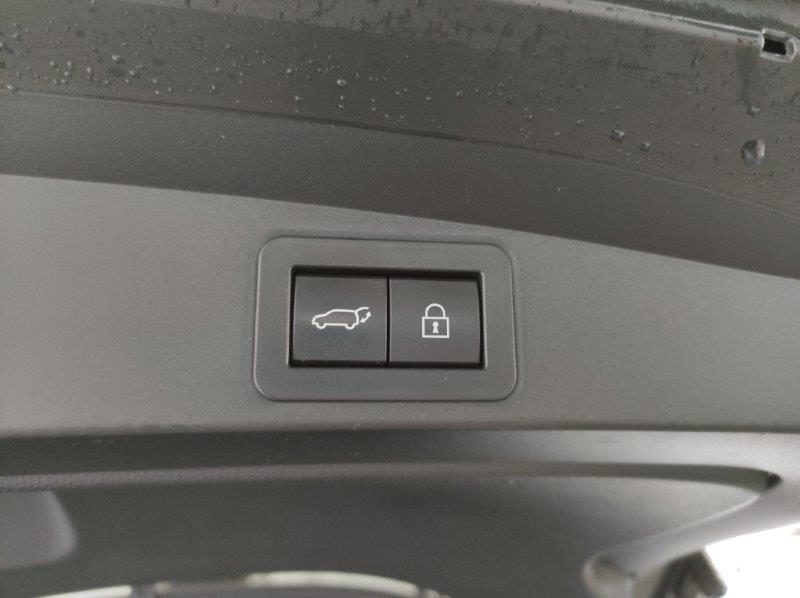 TOYOTA Corolla (2018-->) - Corolla Touring Sports 2.0 Hybrid Lounge