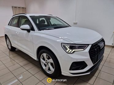 AUDI Q3 40 TDI quattro S tronic Business Advanced