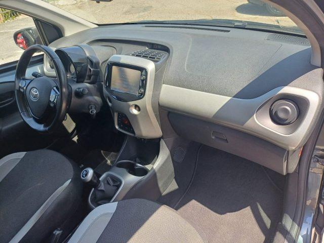 TOYOTA Aygo 1000 VVT-I X-PLAY 69CV 5PORTE NAVI PDC ITALIA
