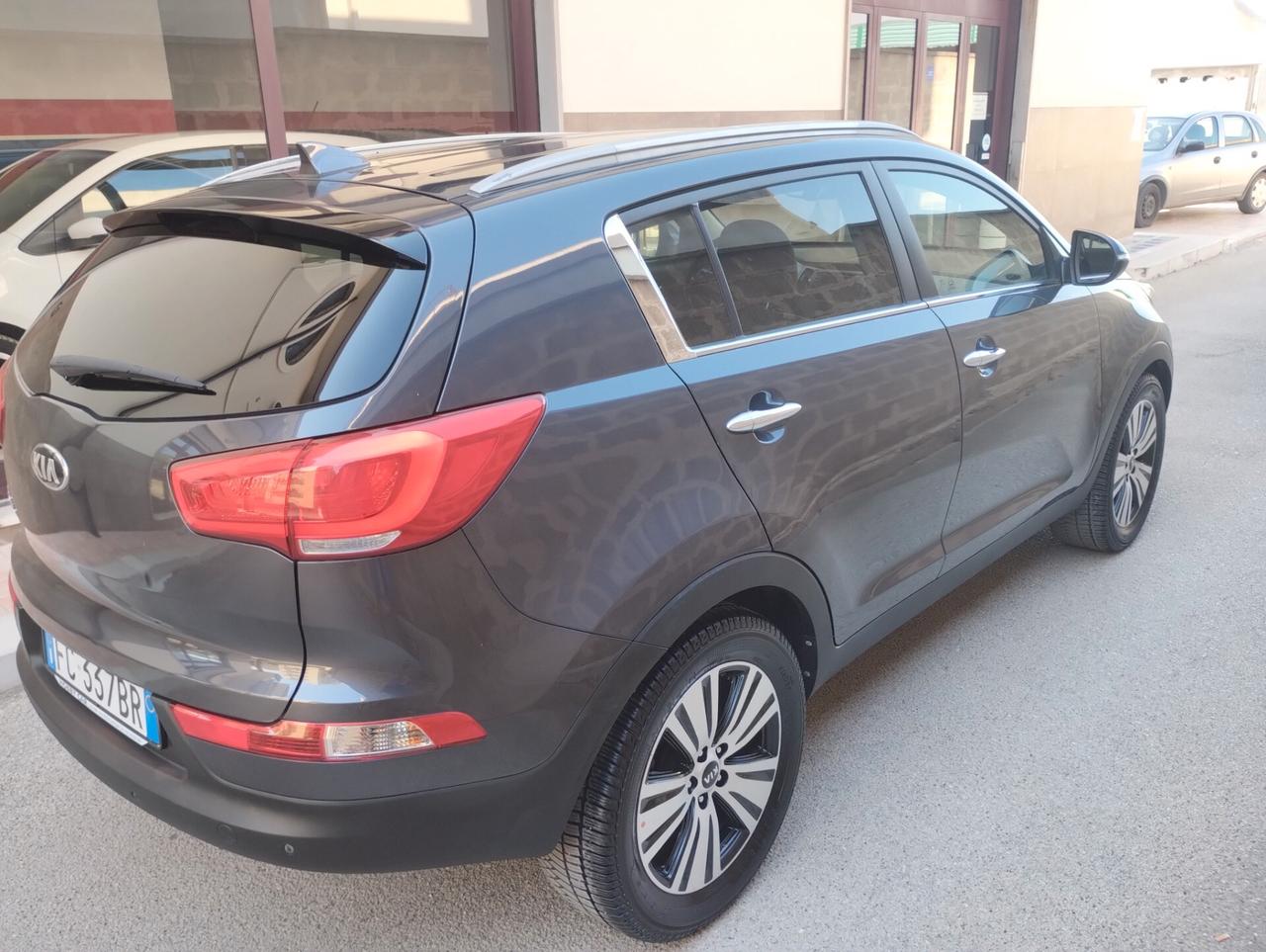Kia Sportage 1.7 CRDI 2WD high tech . Autocarro N1