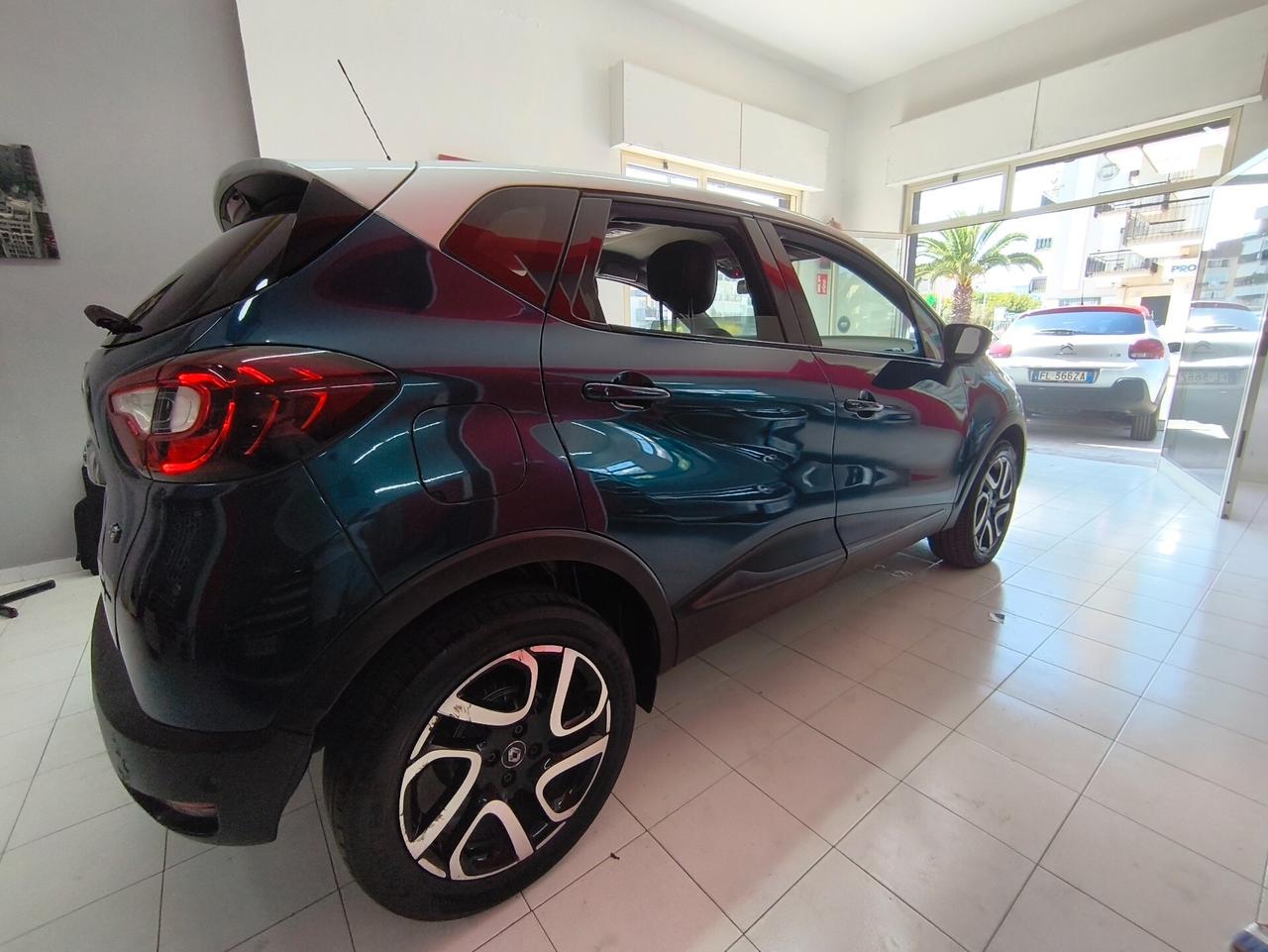 Renault Captur dCi 8V 90 CV EDC Sport Edition