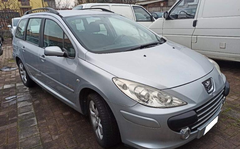 PEUGEOT 307