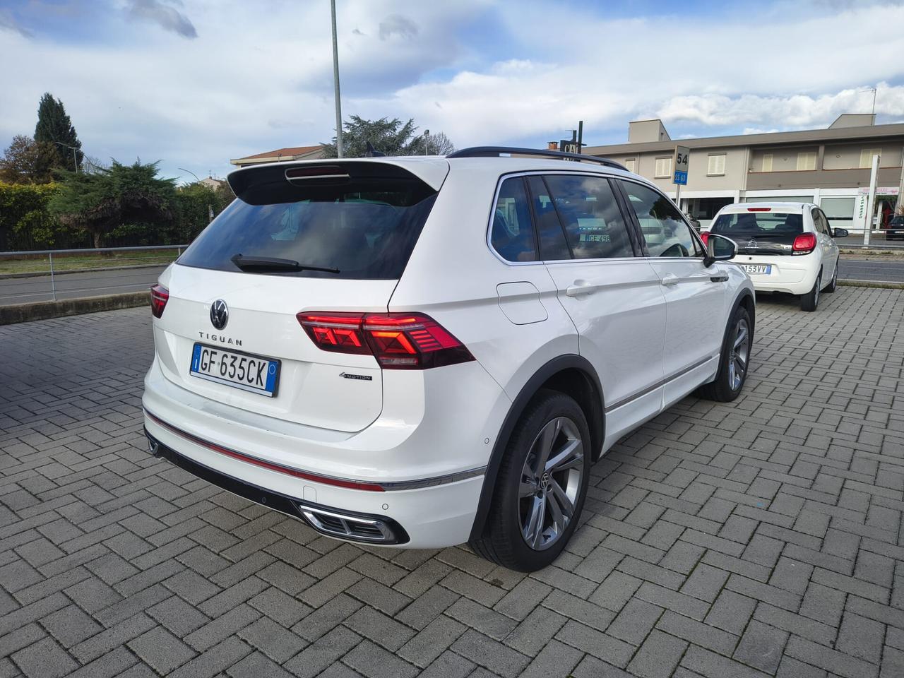 Volkswagen Tiguan 2.0 TDI 200 CV DSG 4MOTION R-Line