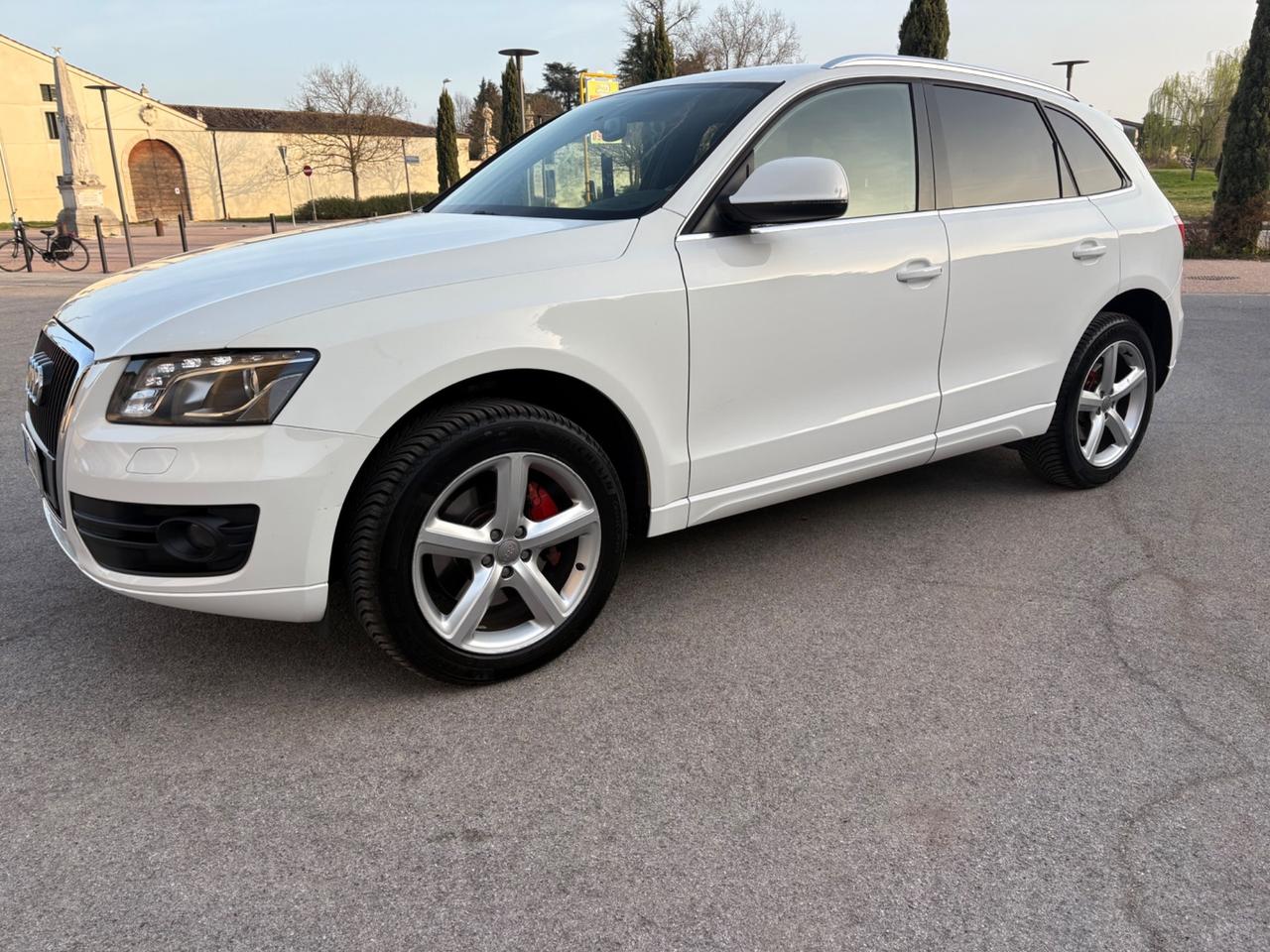 Audi.Q5 .3.0 tdi v6 S line quattro pronta al uso