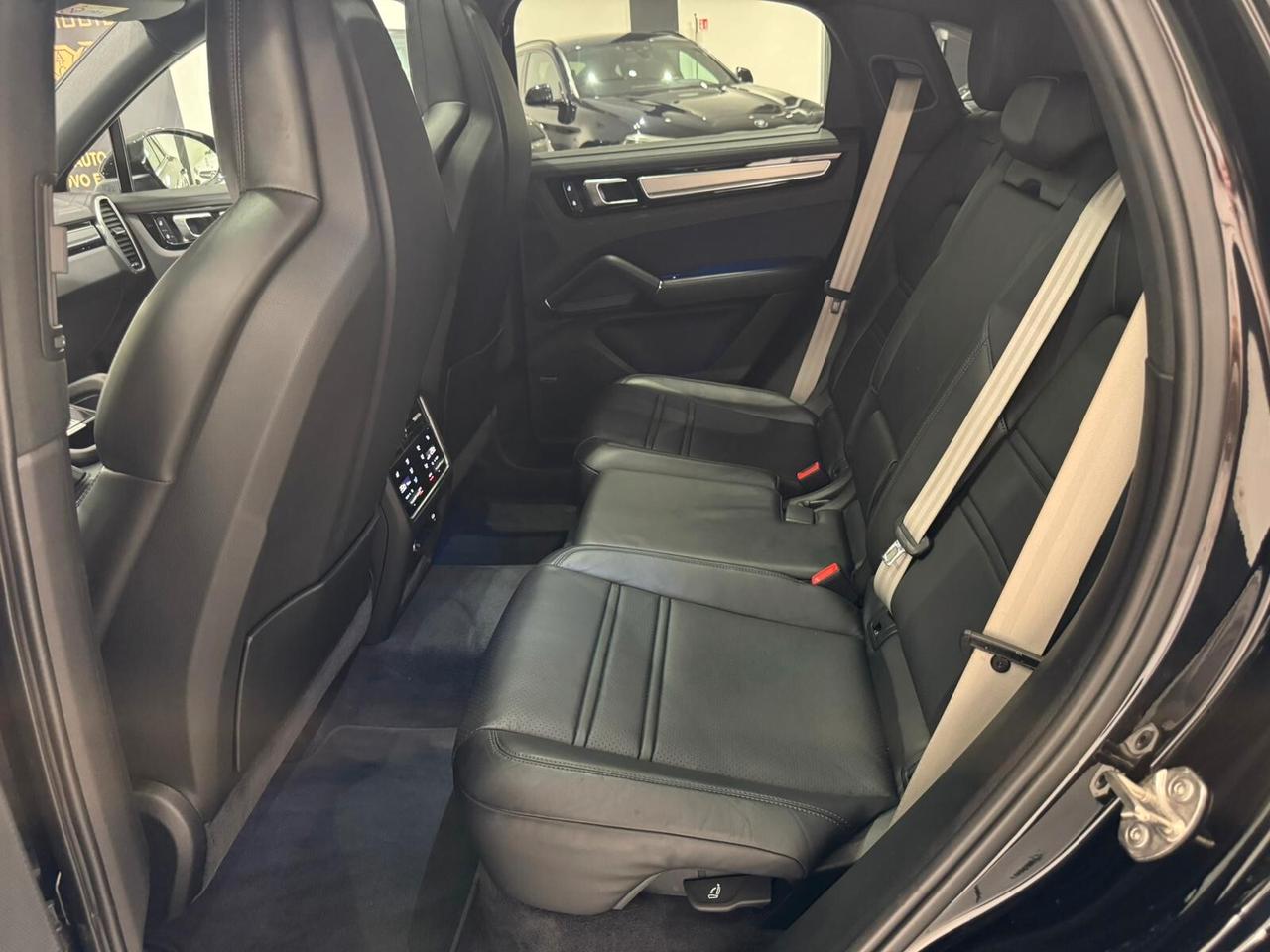 Porsche Cayenne Coupé 3.0 V6 462 CV E-Hybrid