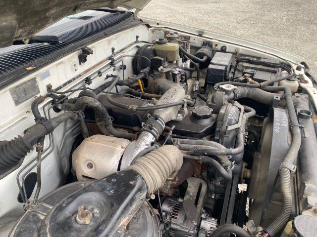 TOYOTA Hilux 2.4 TD 4WD 2/2 Extra Cab Pup. SR5