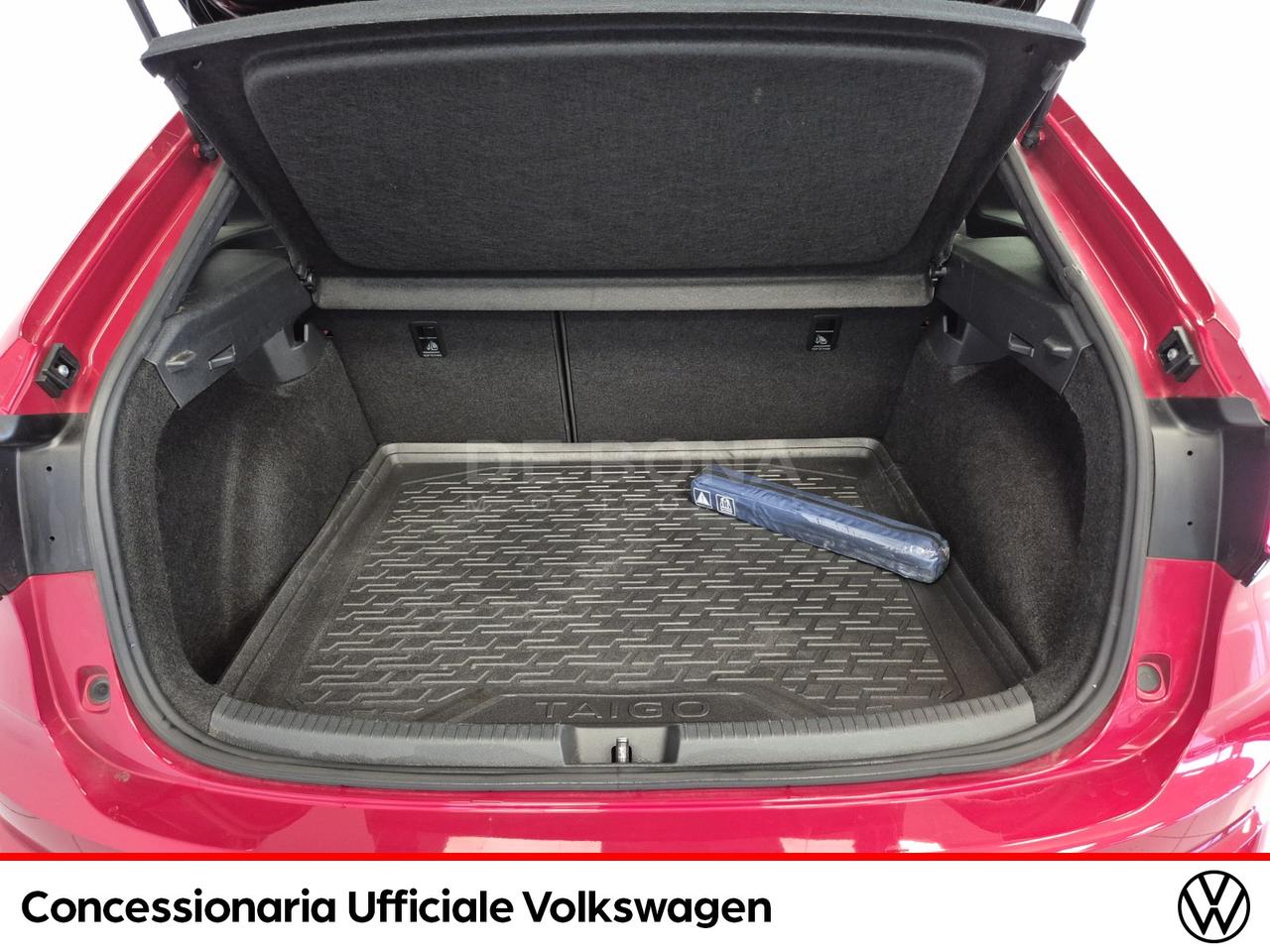 Volkswagen Taigo 1.0 tsi r-line 110cv