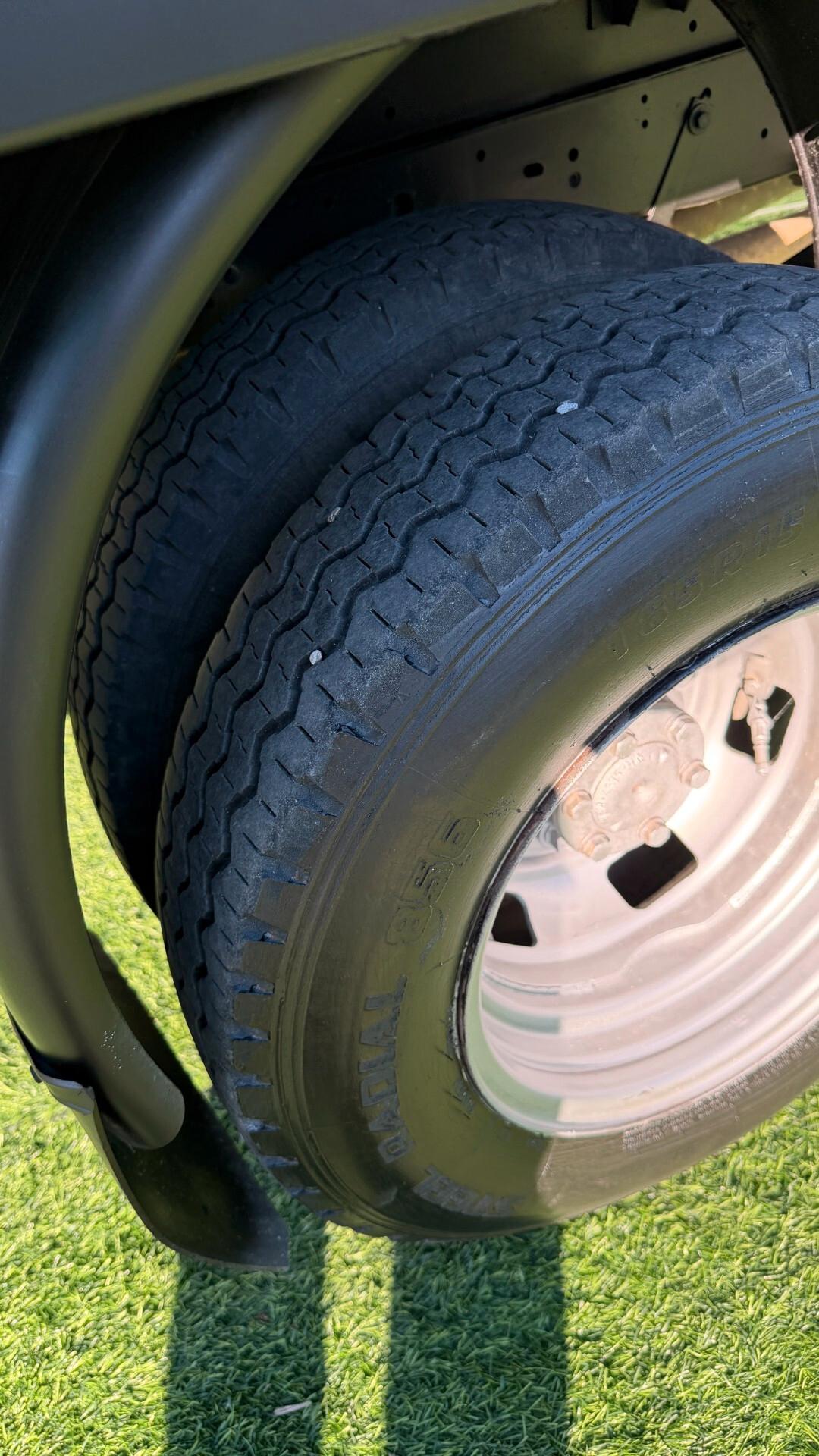 Ford Transit GEMELLATO MOTORE NUOVO 190 2.5 TD PL Cabinato