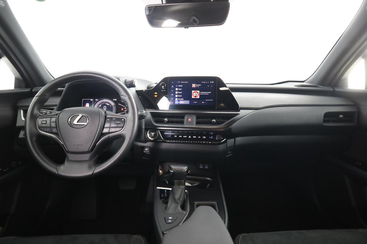 LEXUS UX Hybrid Urban