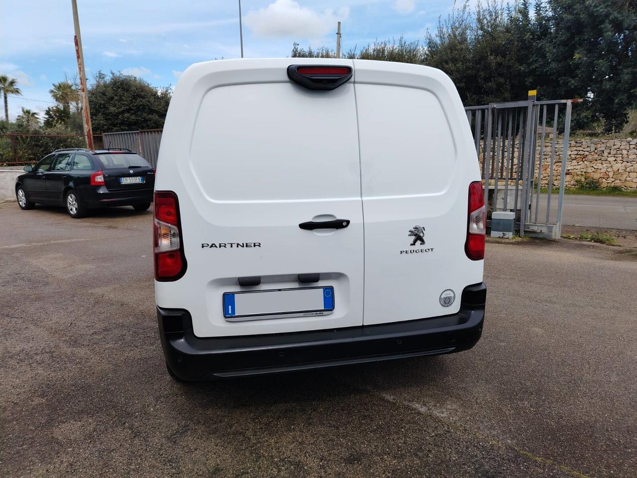 Peugeot Partner BlueHDi 100 Passo Lungo Asphalt