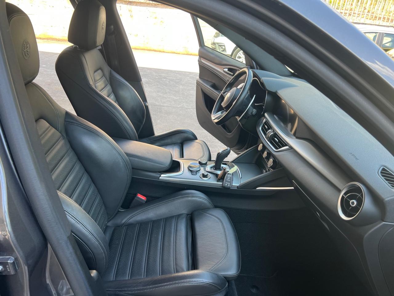 Alfa Romeo Stelvio 2.2 Turbodiesel 210 CV AT8 Q4 Veloce