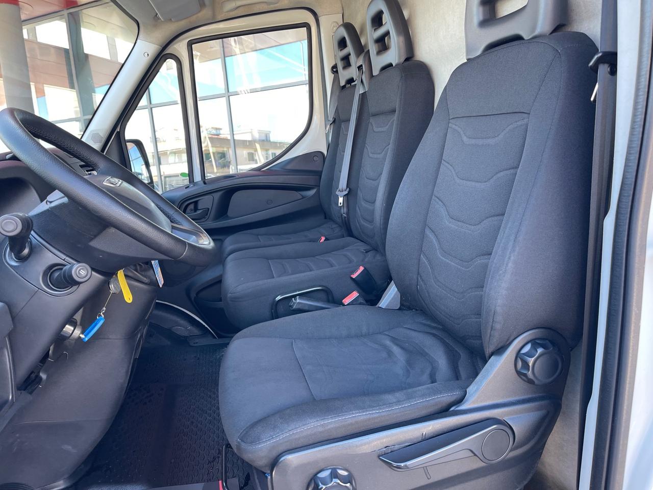 Iveco 35s13 L3 h2 2016