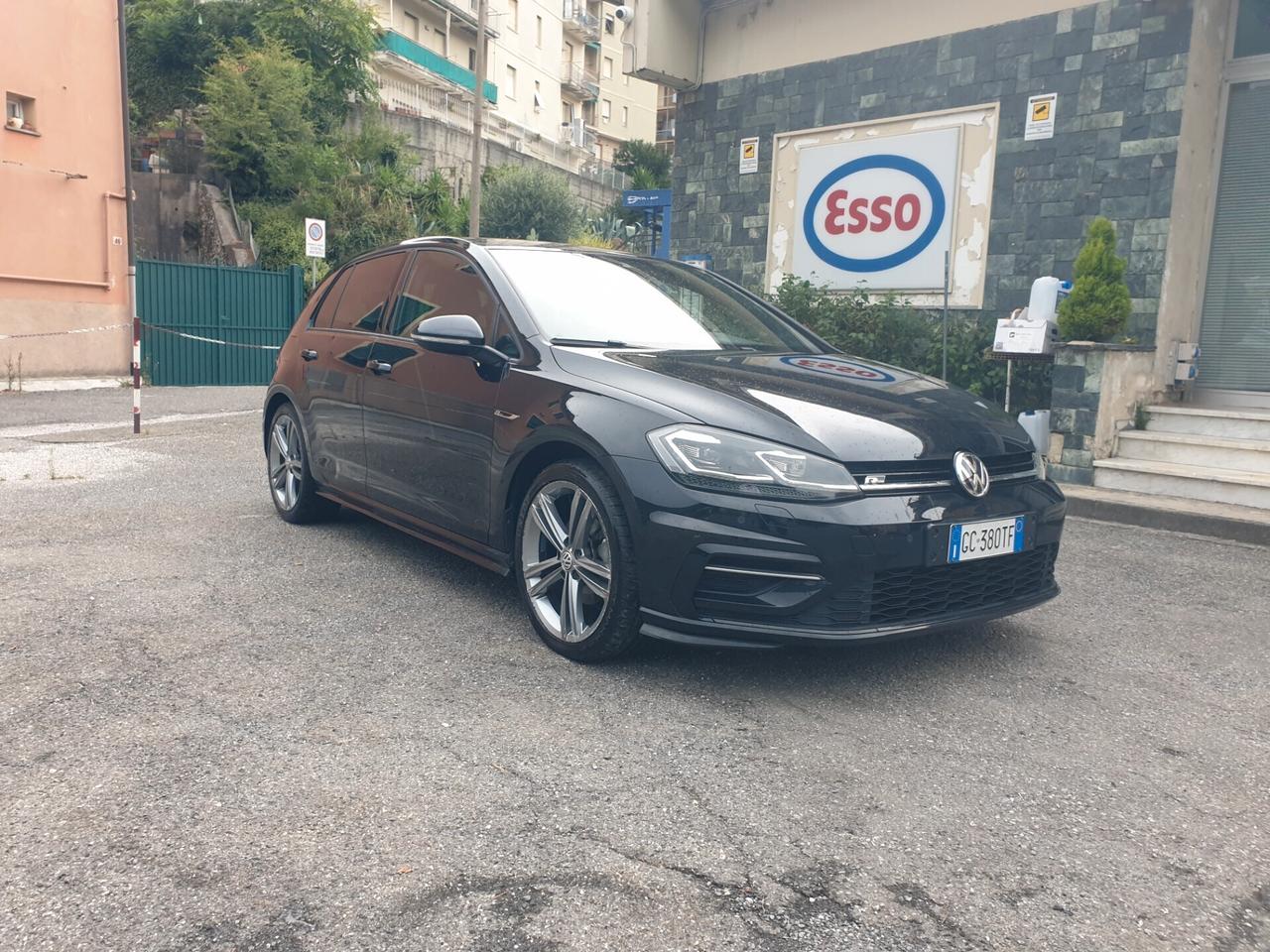 Volkswagen Golf 2.0 TDI DSG 5p. R LINE