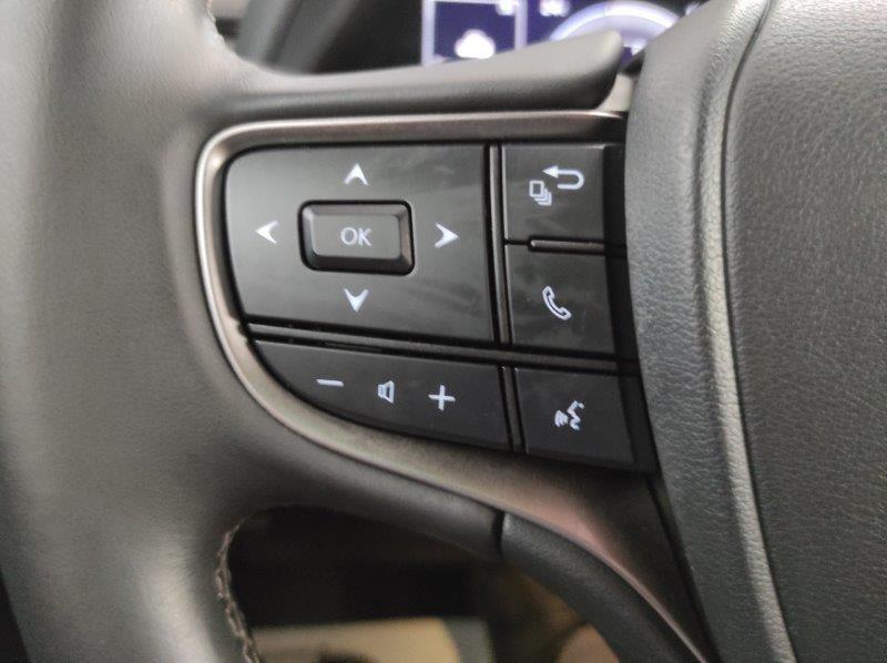 LEXUS UX - UX Hybrid Business